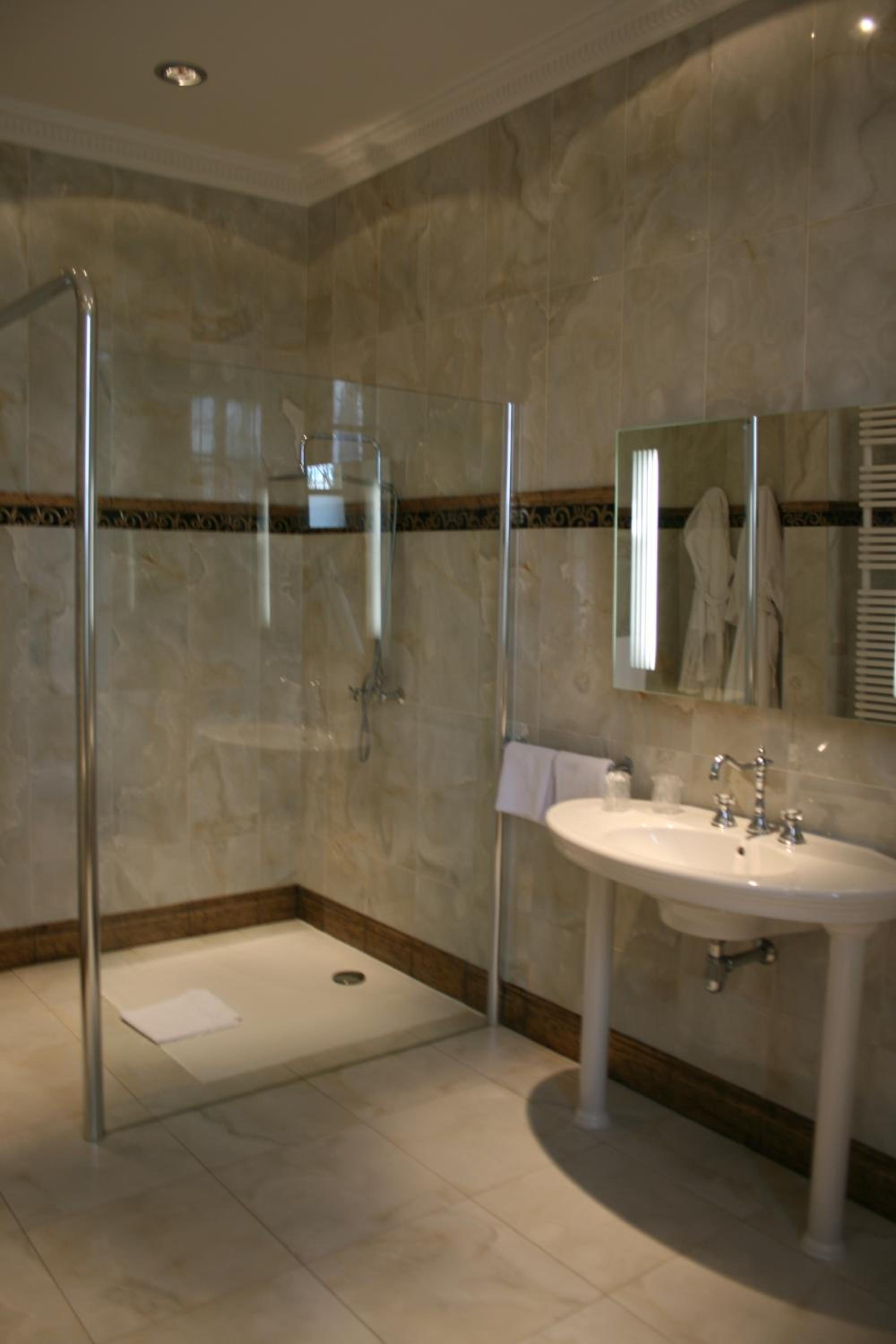 Luxe Double or Twin Room - Photo 2