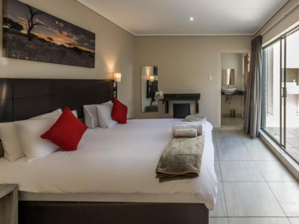Large Double or Twin Room photo 2