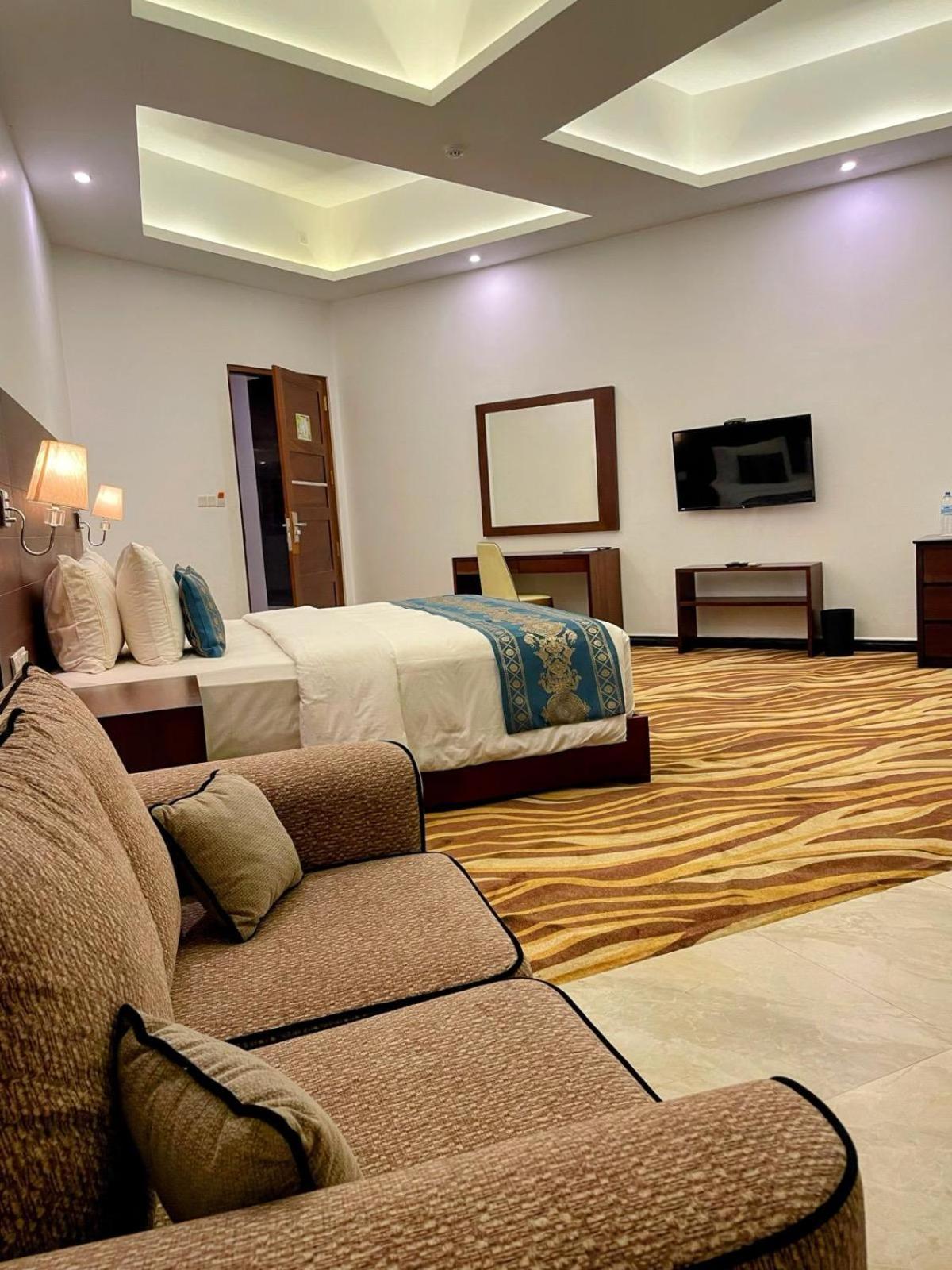 Superior King Room - Photo 6