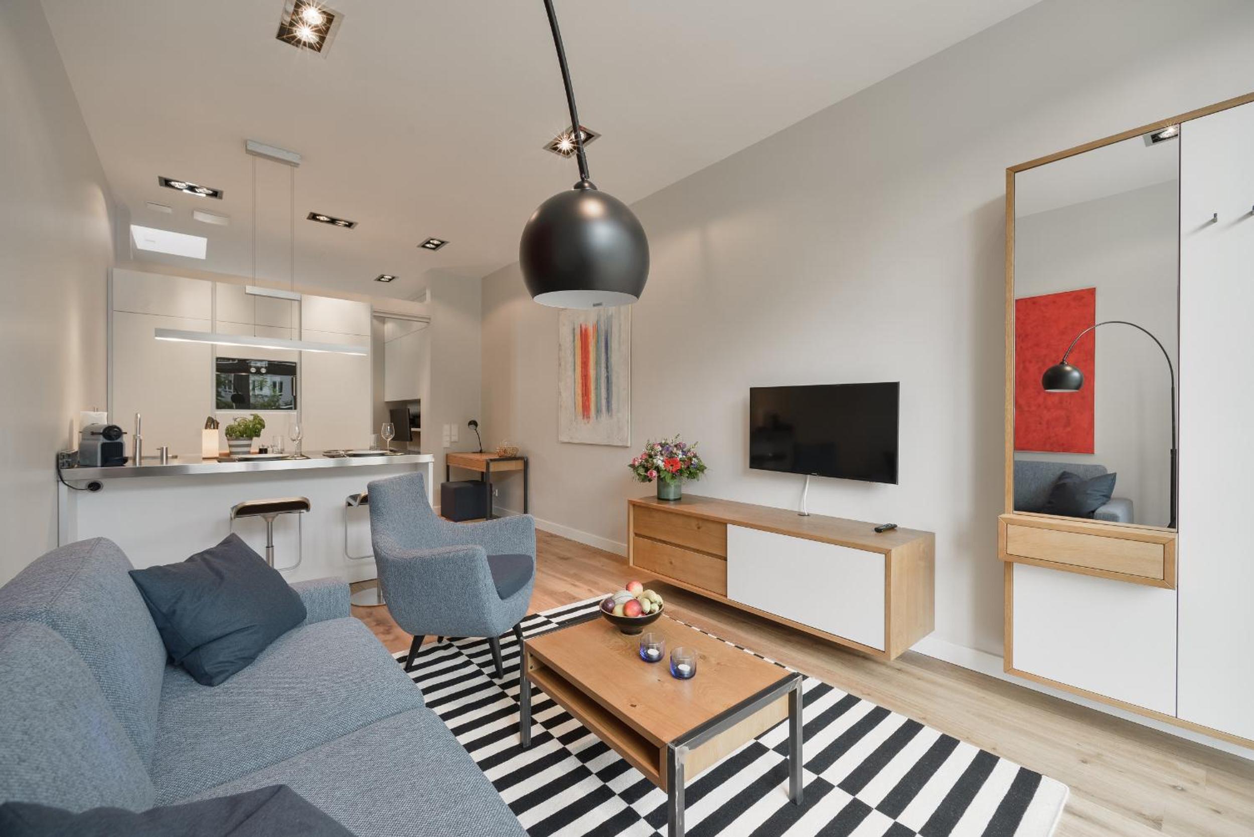 Studio Apartment - 151 ft² photo 2