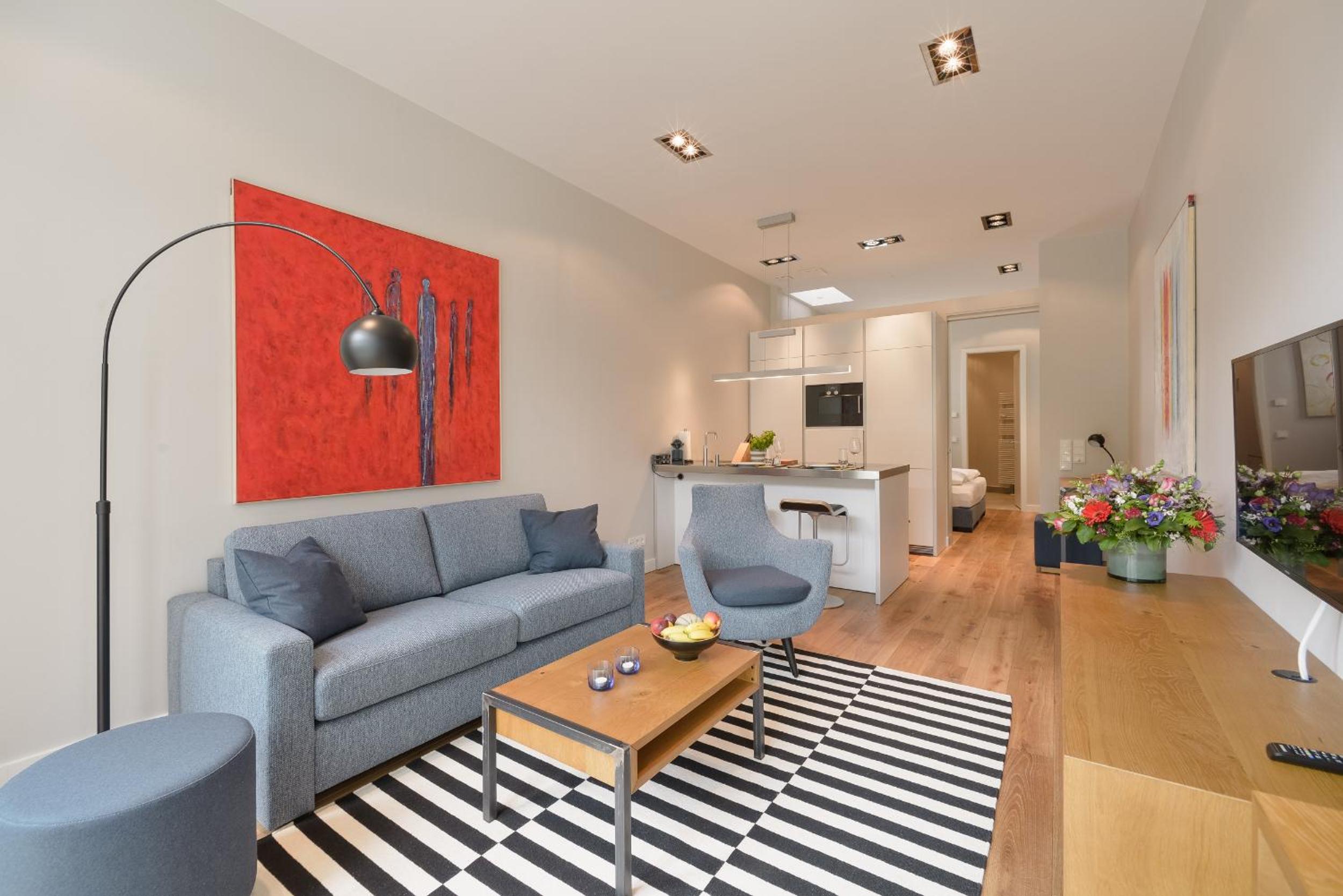 Studio Apartment - 151 ft² photo 1