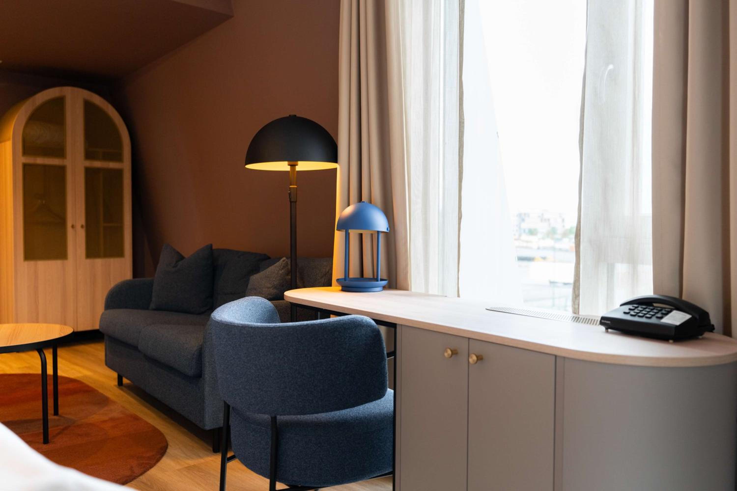 King Room with Lake View photo 3