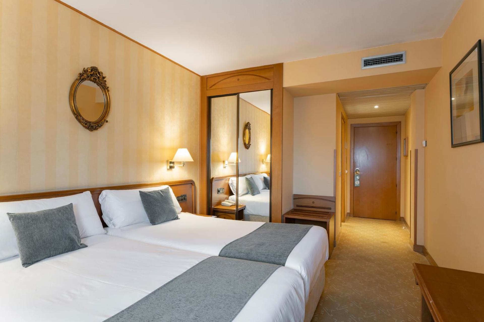 Double or Twin Room - Photo 1