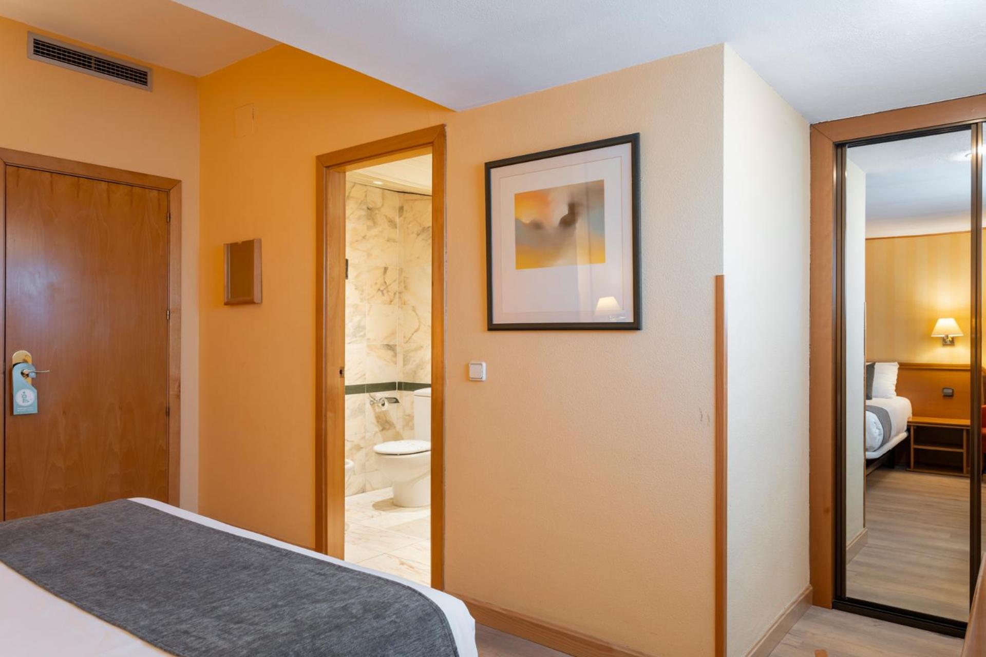 Economy Double Room - Photo 5