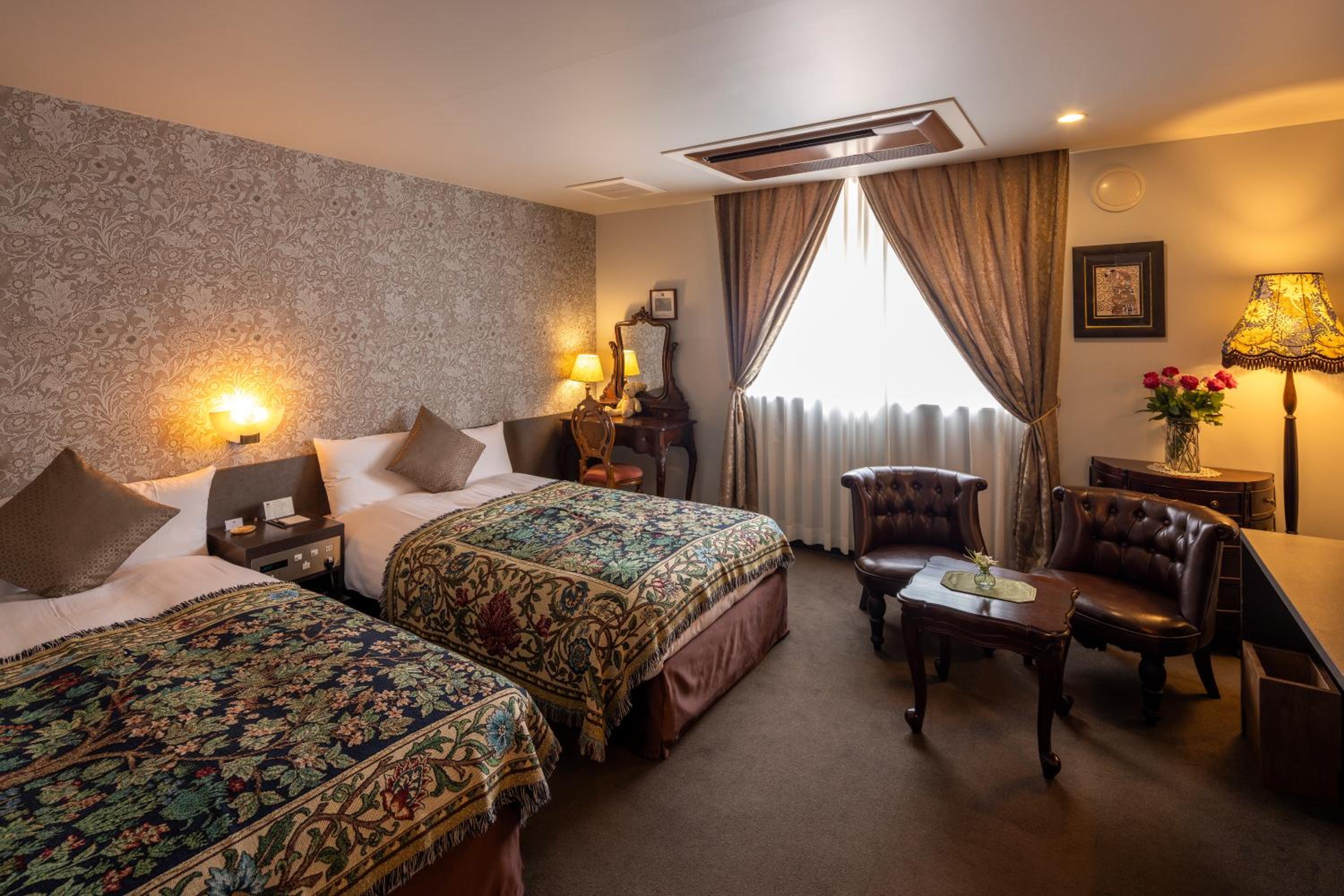 Twin Room - Photo 1
