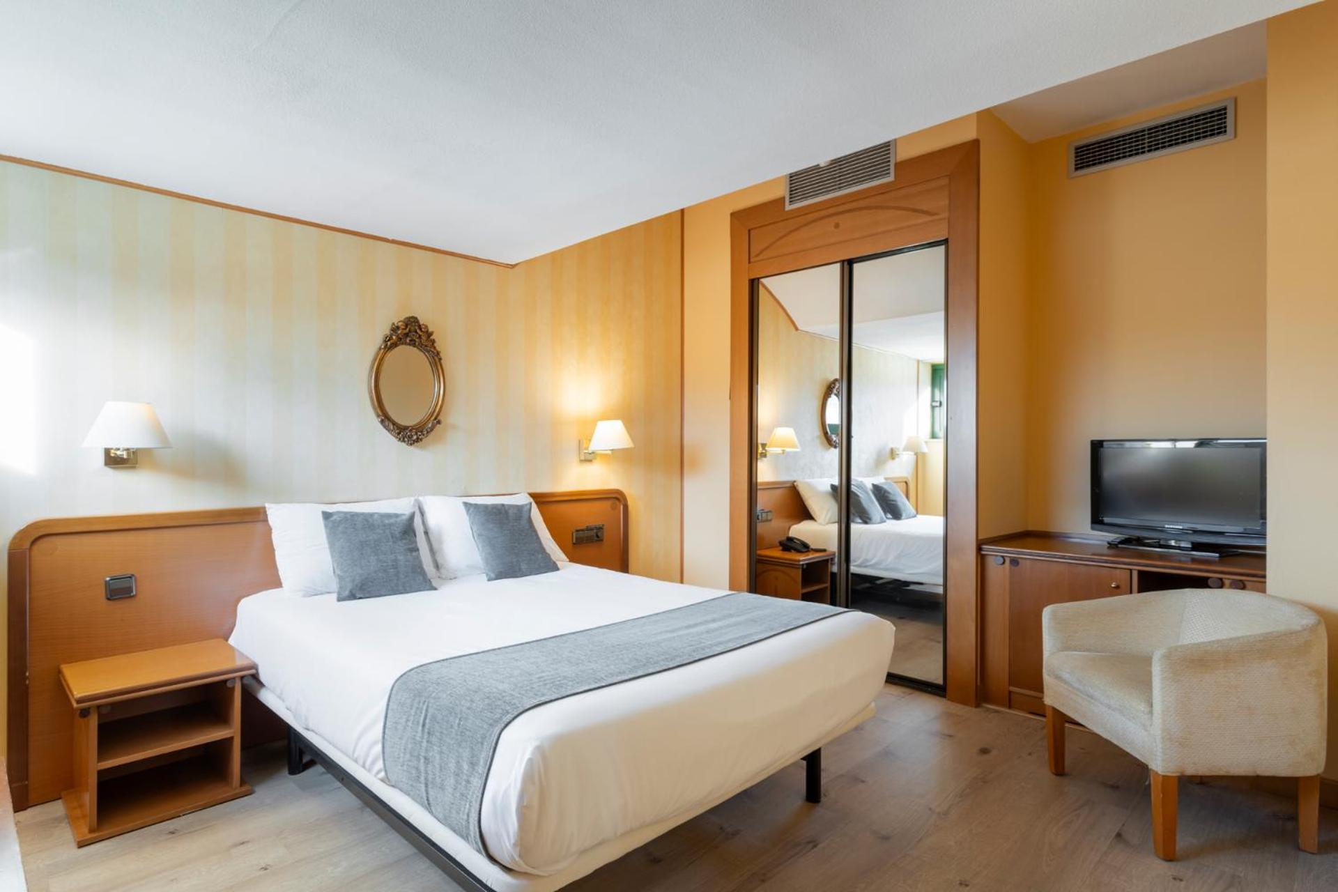 Superior Double Room - Photo 2