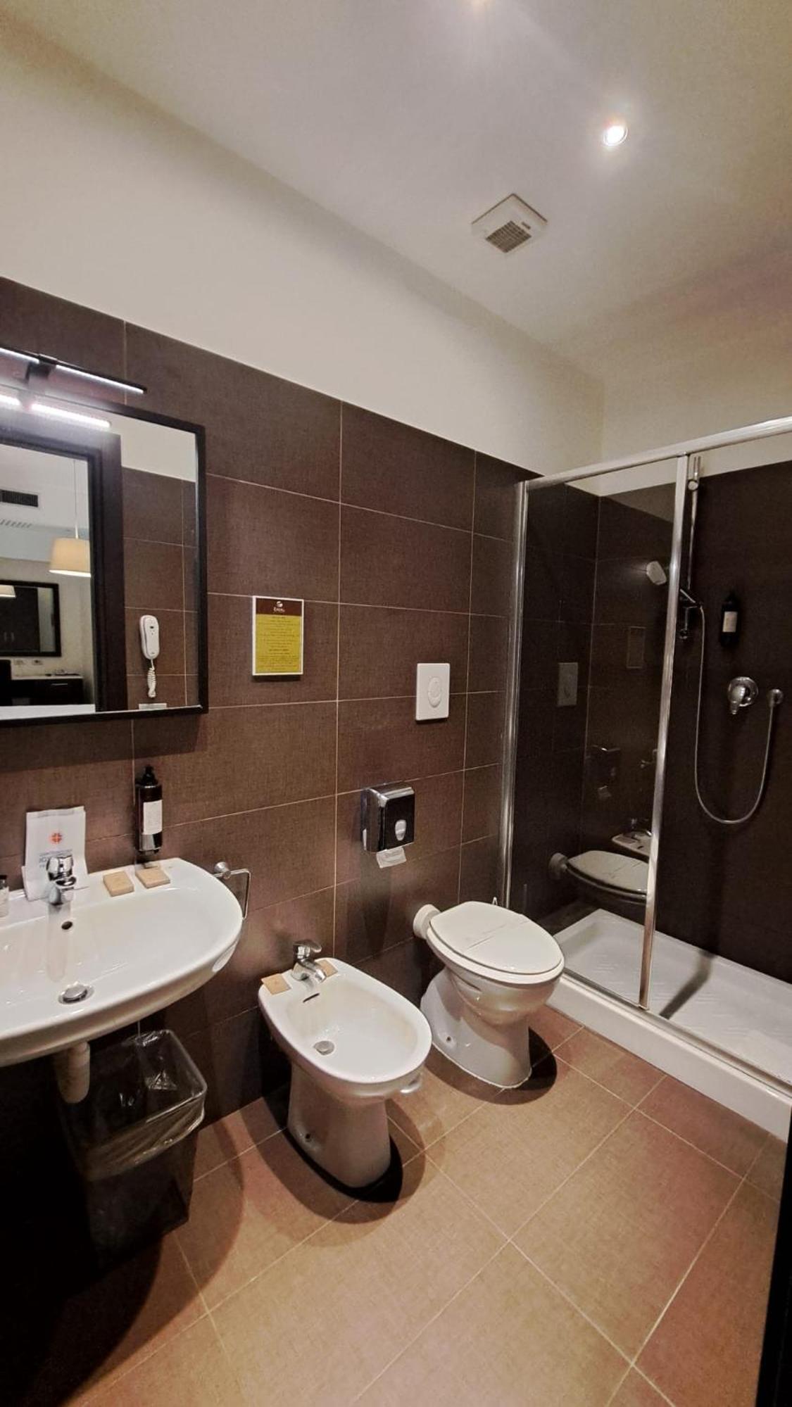 Superior Double or Twin Room photo 2