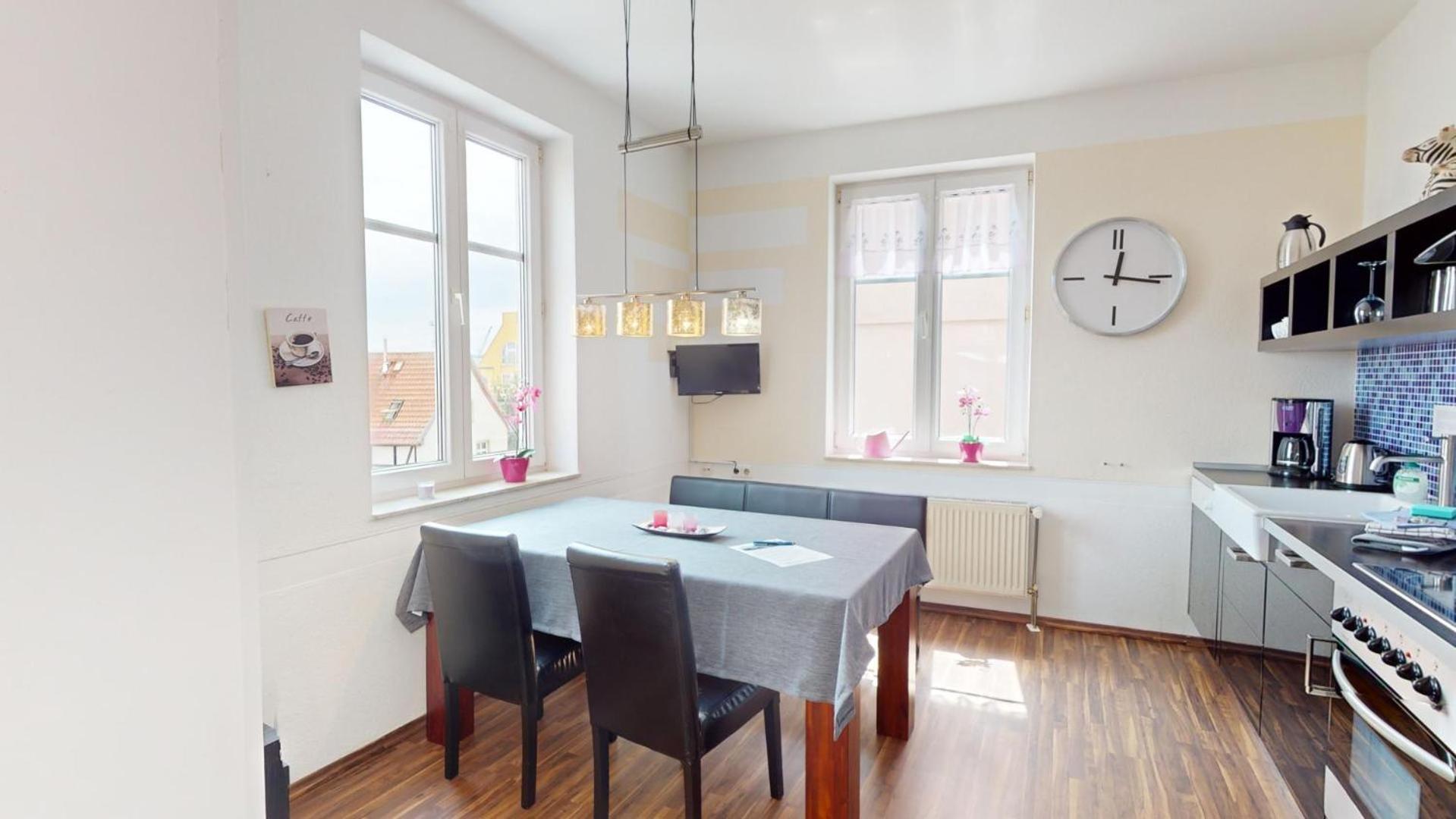 Two-Bedroom Family Deluxe Apartment photo 2