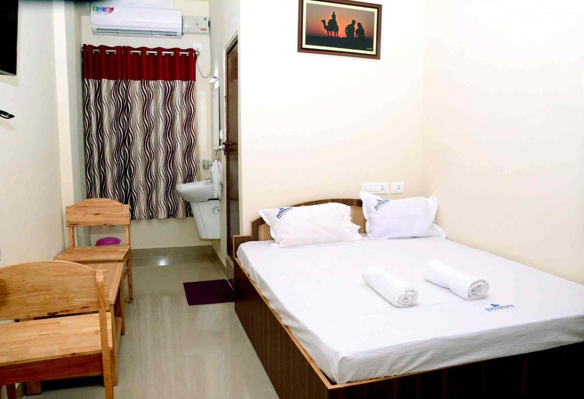 Standard Queen Room