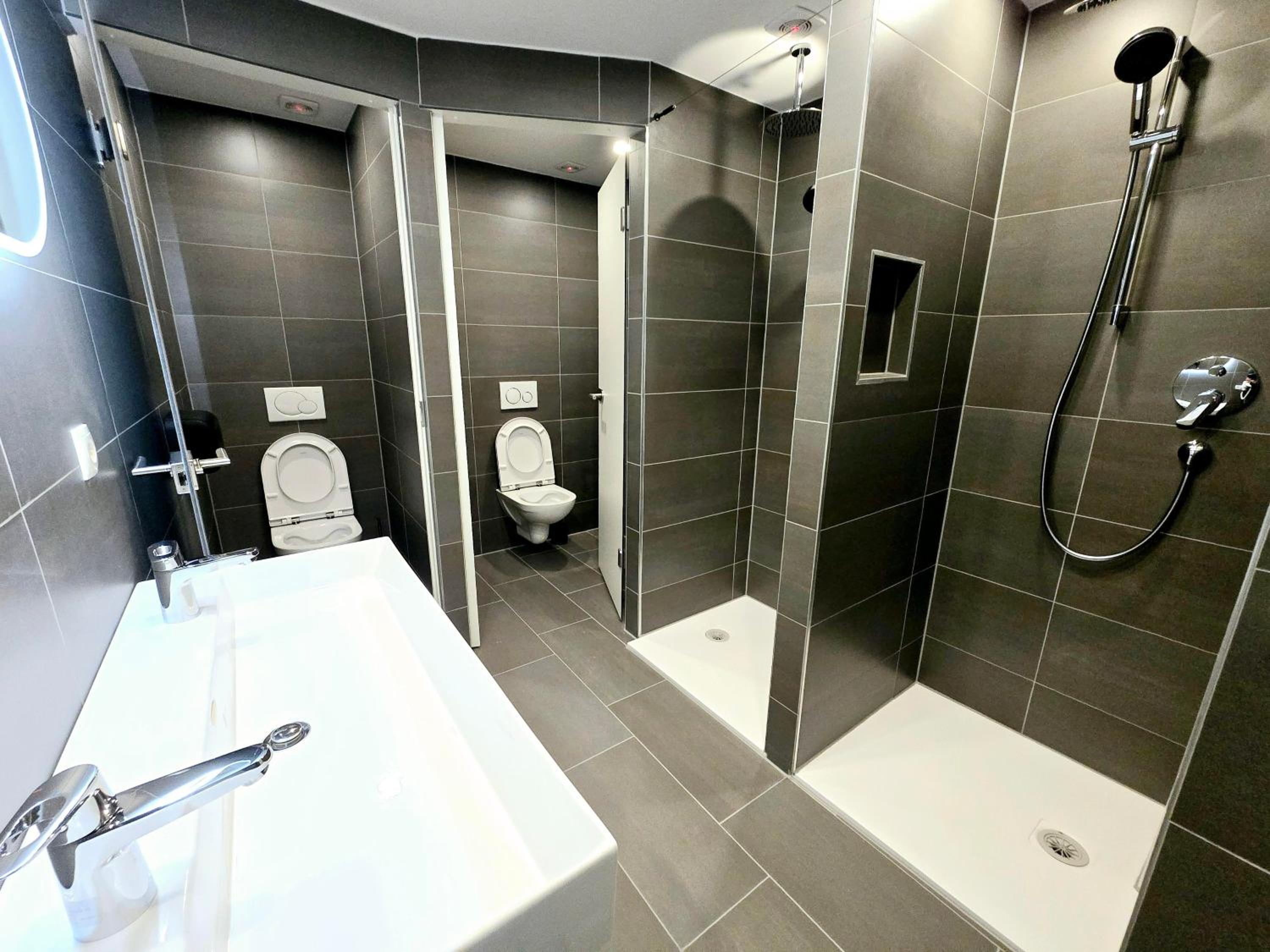 Three-Bedroom Suite photo 2
