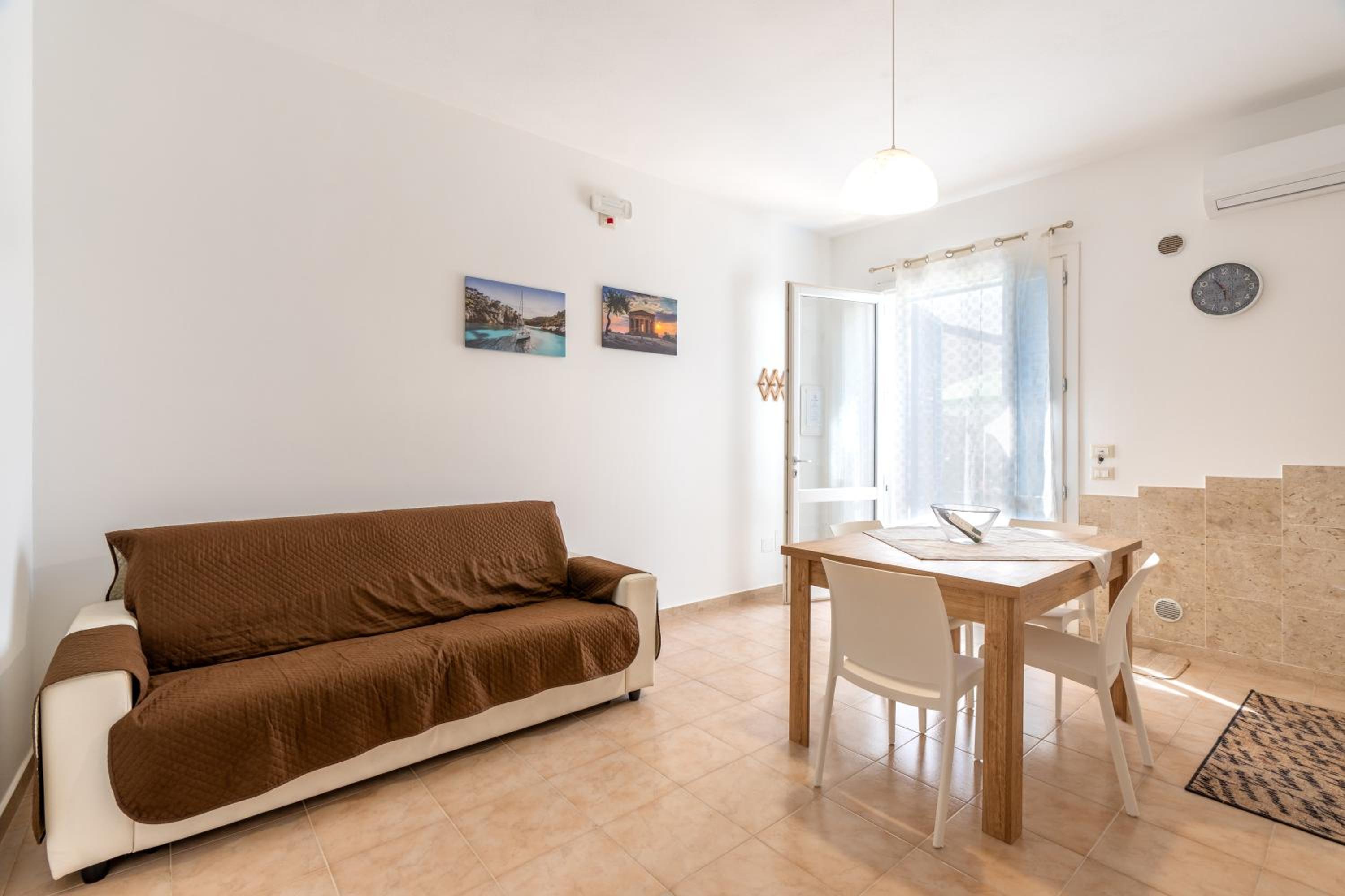 One-Bedroom Apartment with Garden View