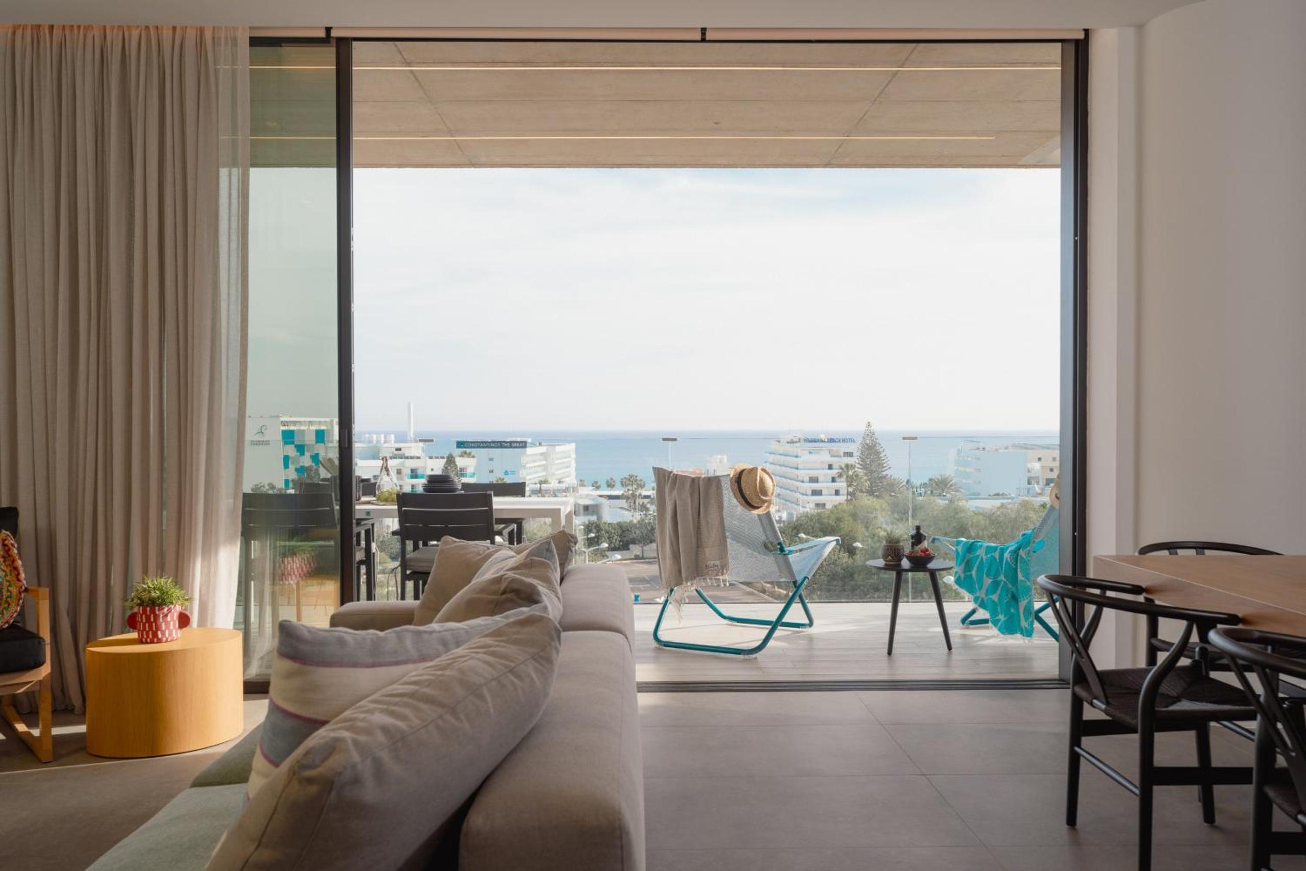 Apartment with Sea View photo 2