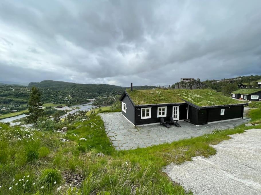 Four-Bedroom House photo 1