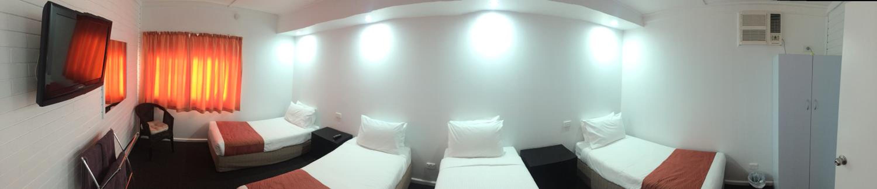 Two-Bedroom Suite - Photo 14