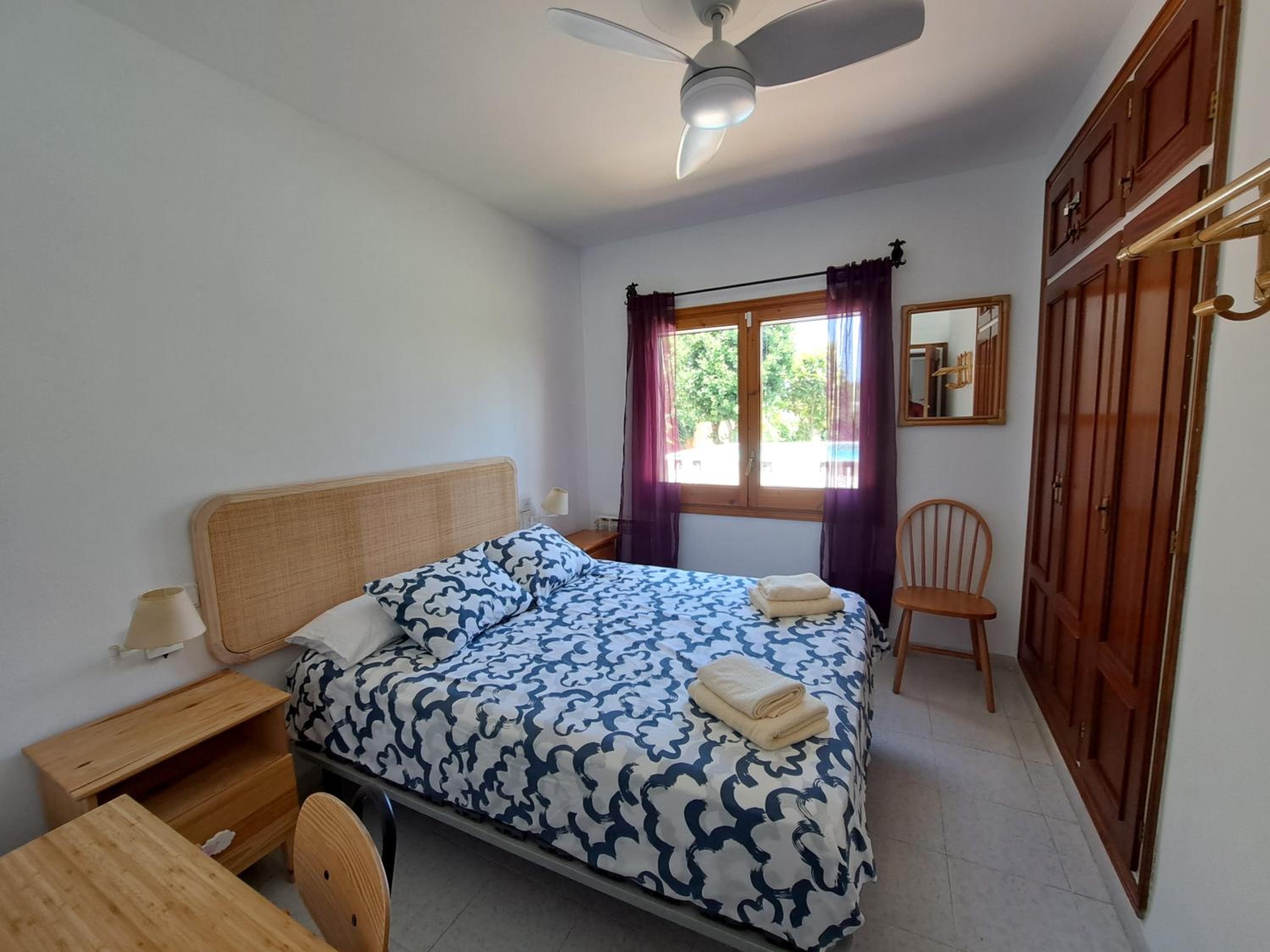 Three-Bedroom House photo 3