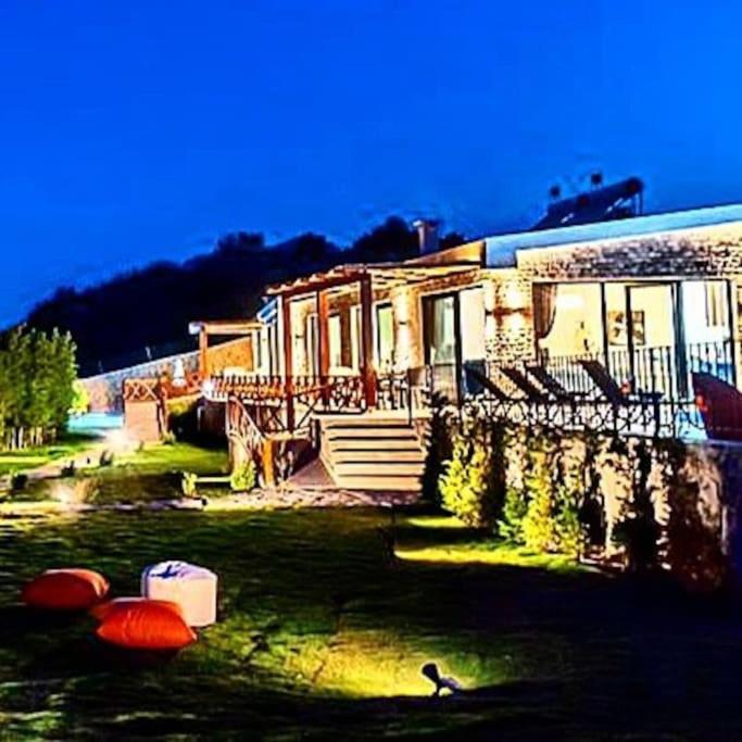 Deluxe Villa photo 2