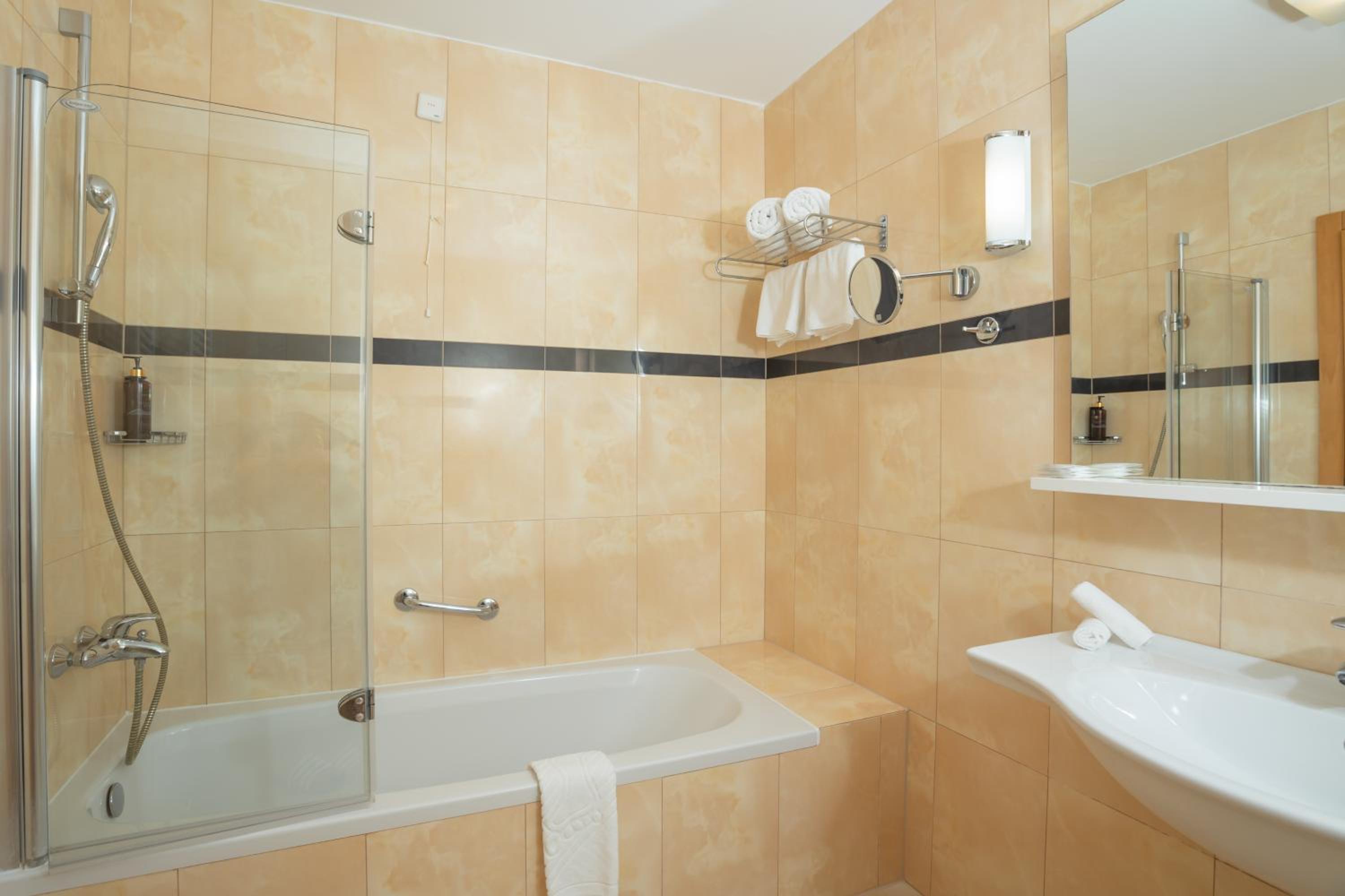 Premium Double Room - Photo 3