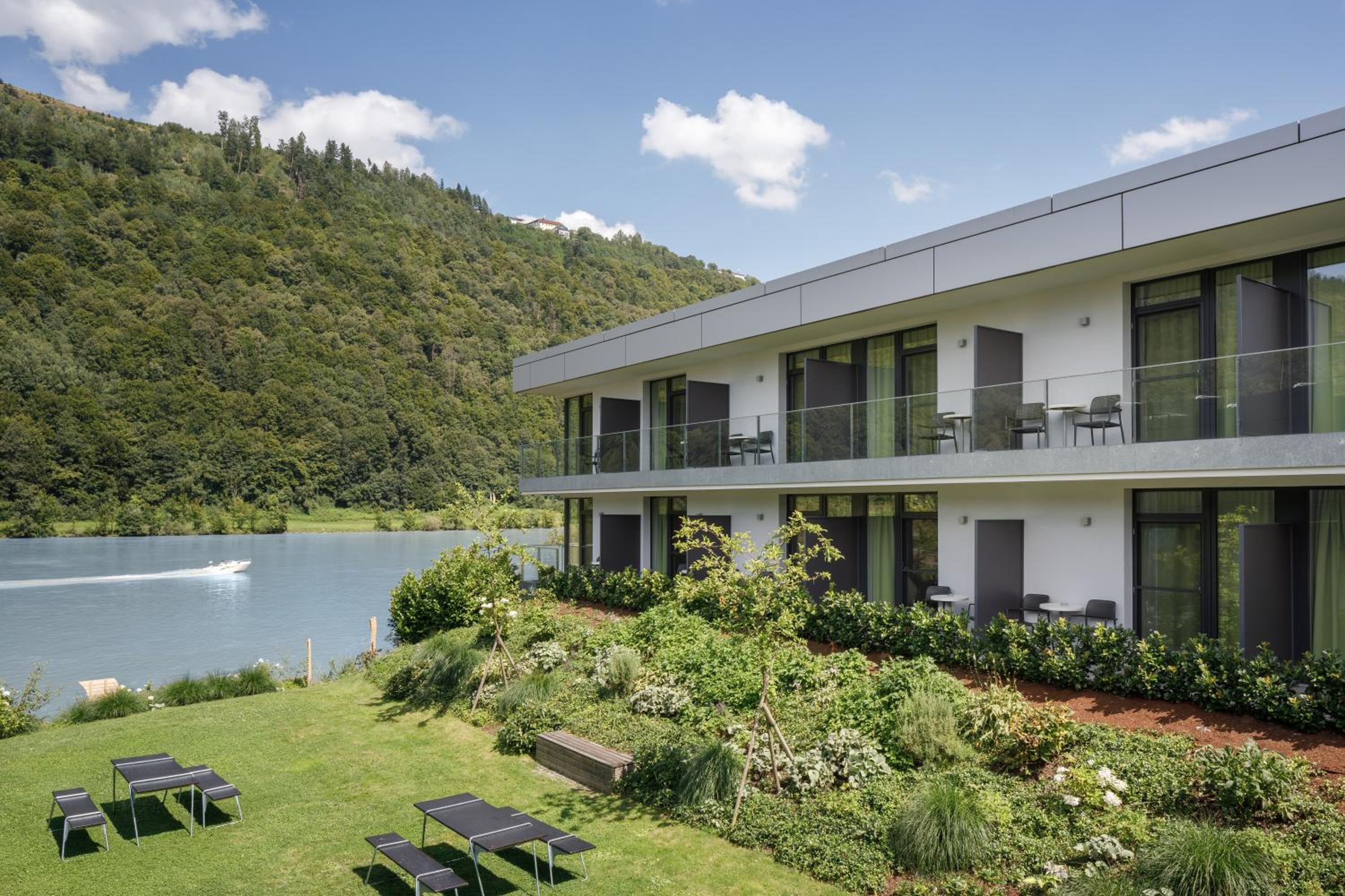 Premium Double or Twin Room with Balcony or Terrace photo 2