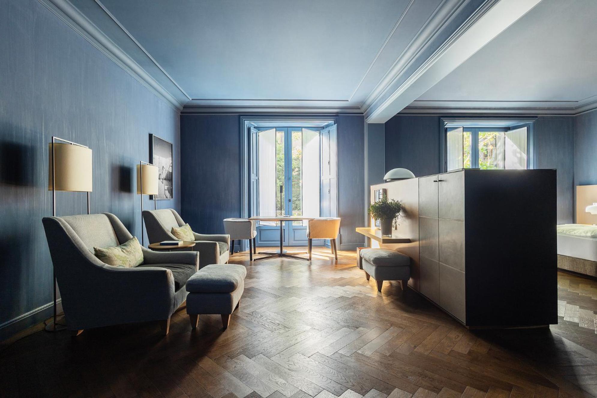 Superior King Suite
