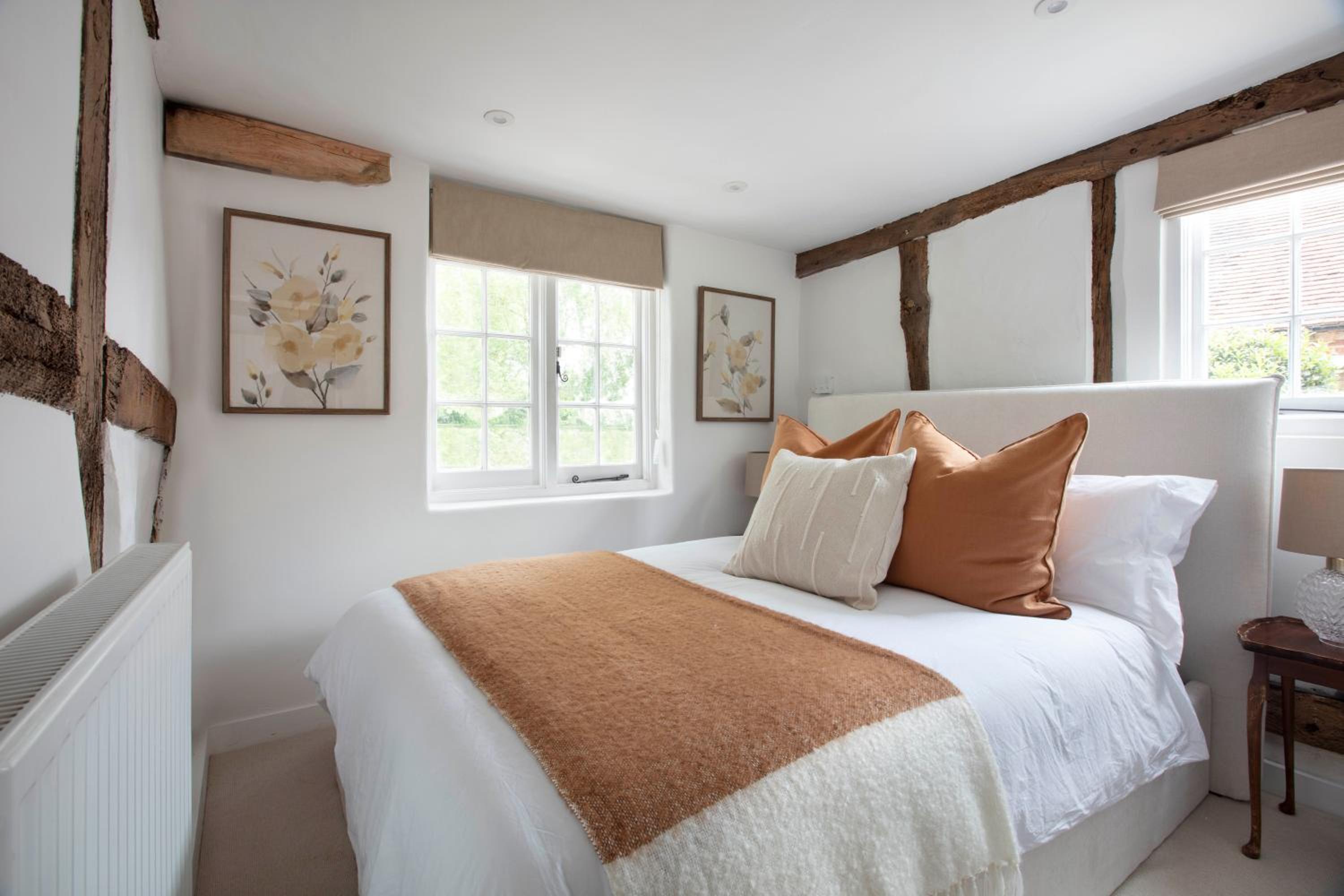 Five-Bedroom House - Photo 34