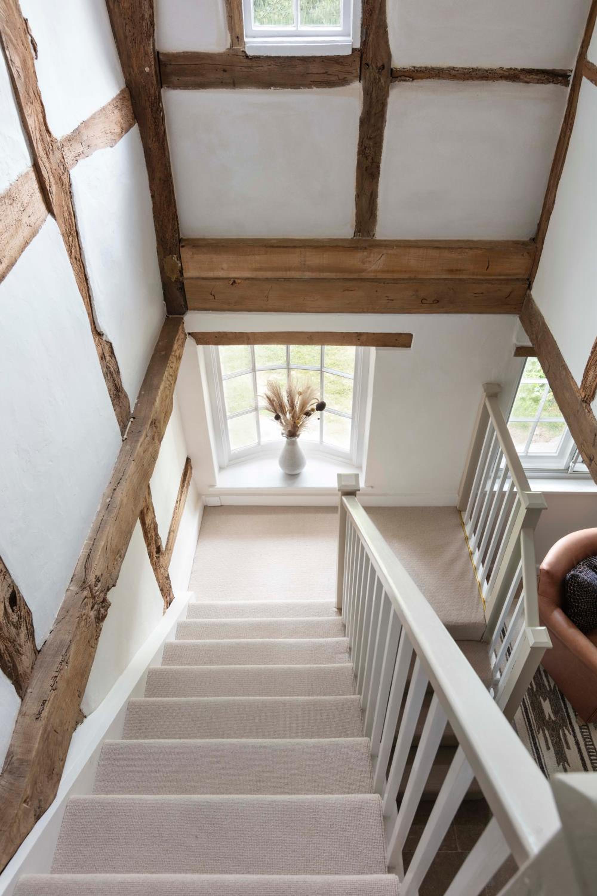 Five-Bedroom House - Photo 12