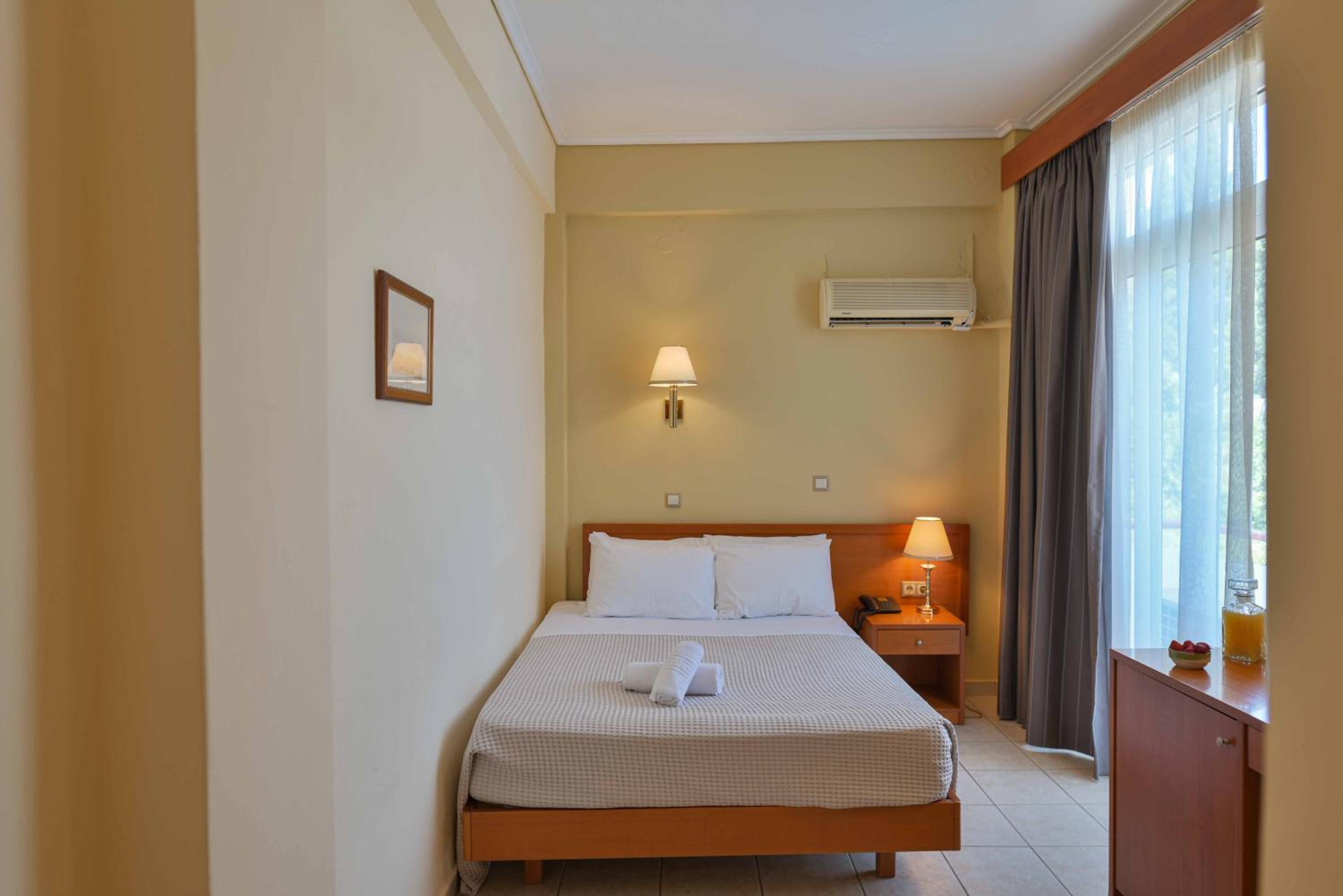 Single Room photo 2