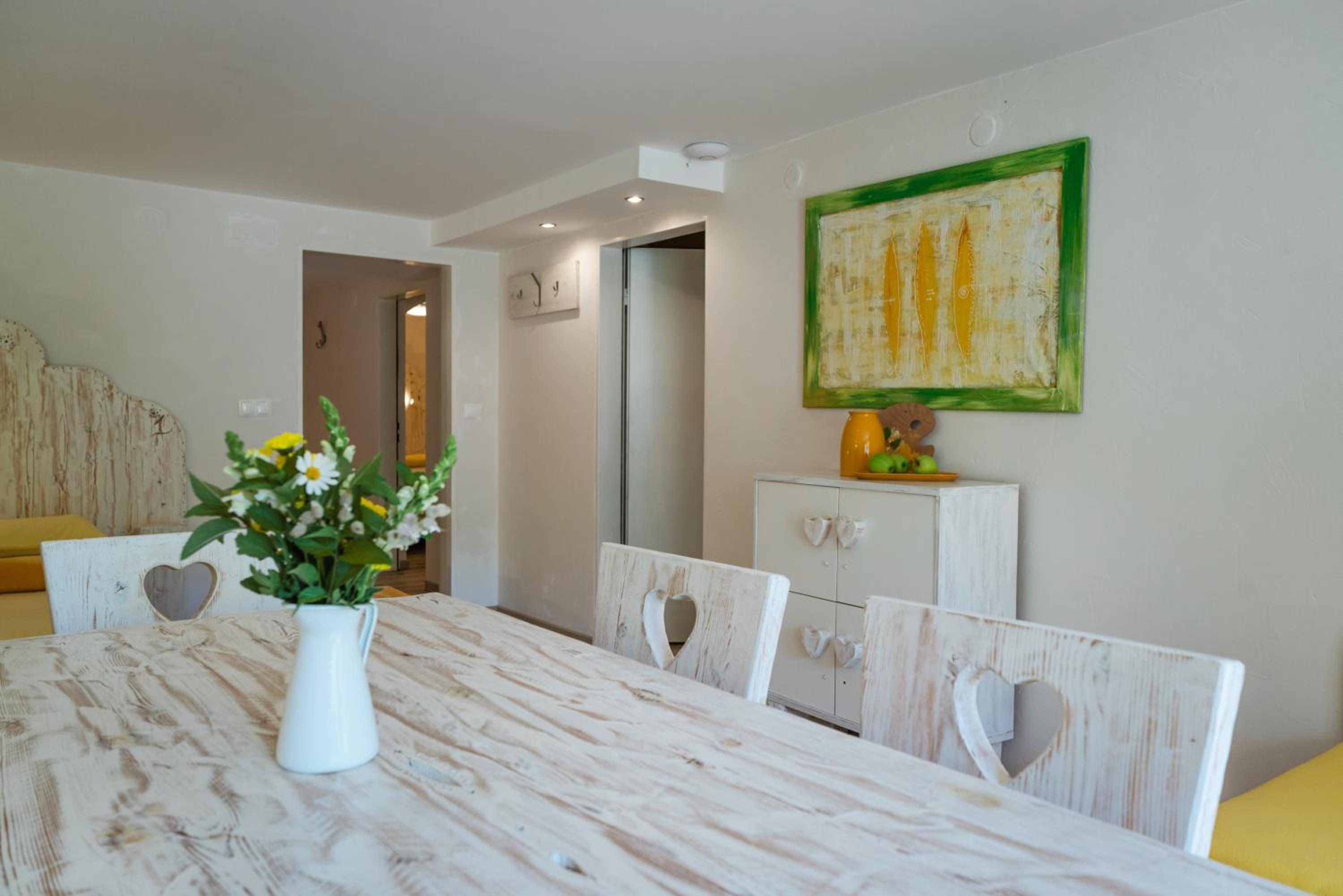 One-Bedroom Apartment with Terrace - Ground Floor photo 3