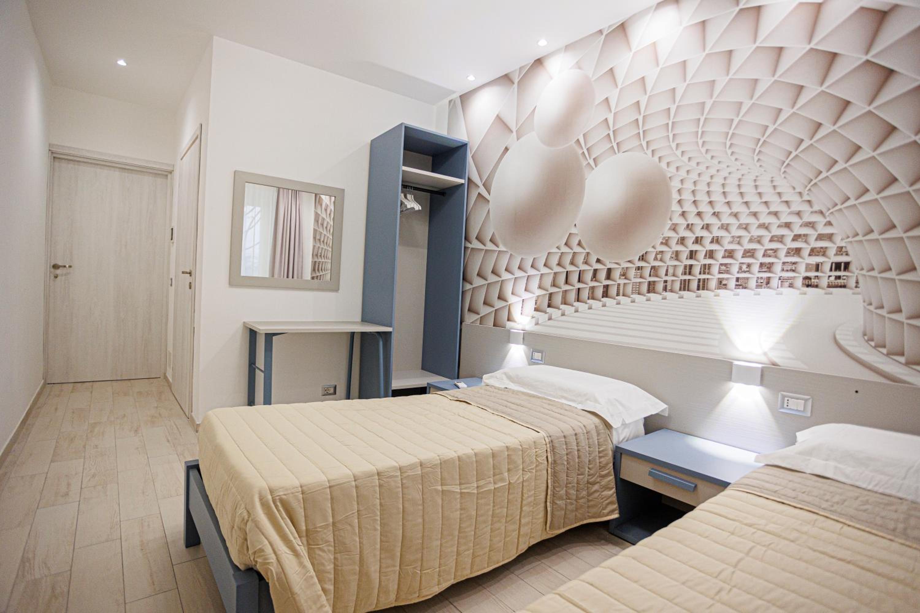 Twin Room with Private Bathroom photo 3