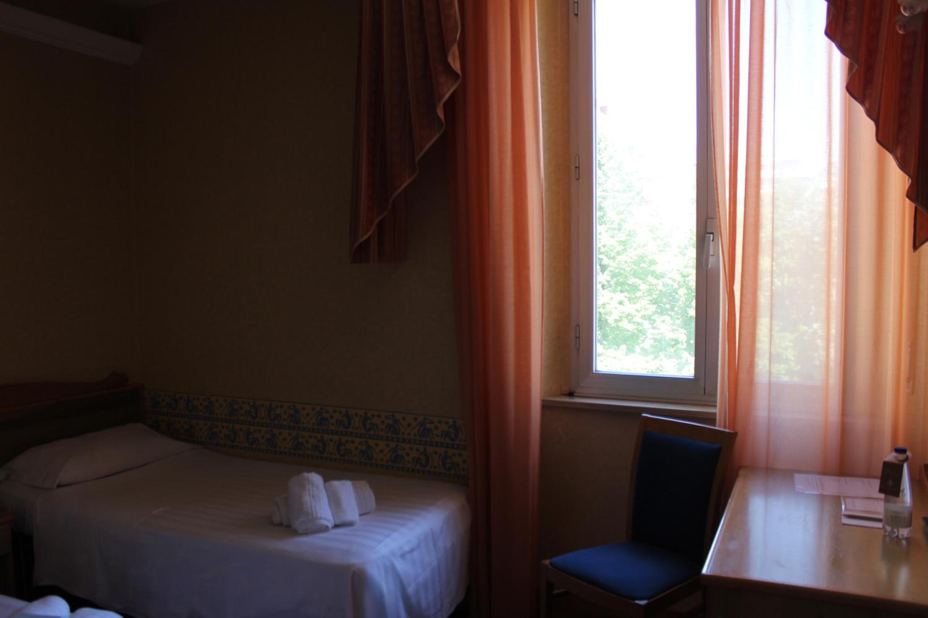 Triple Room - Photo 4