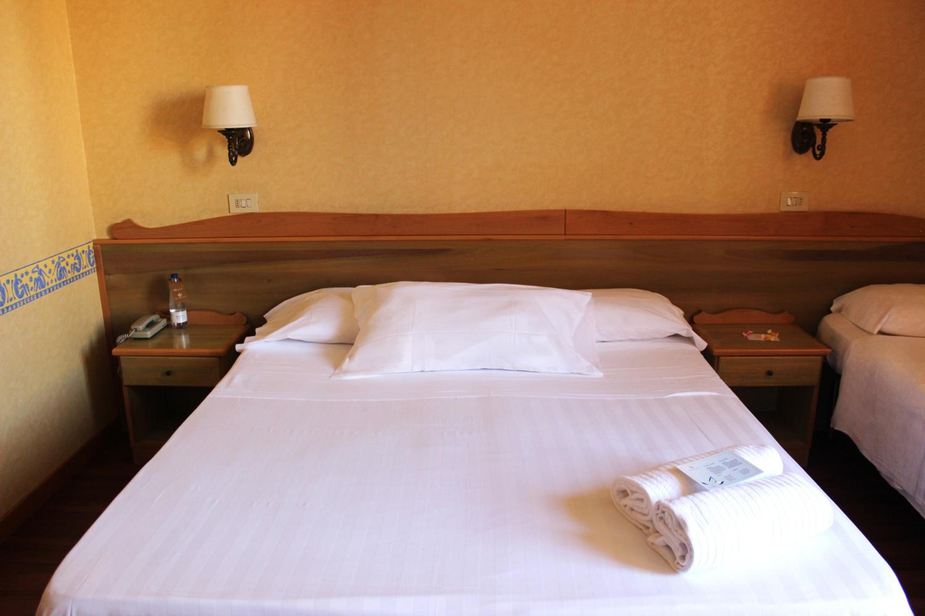 Triple Room - Photo 2