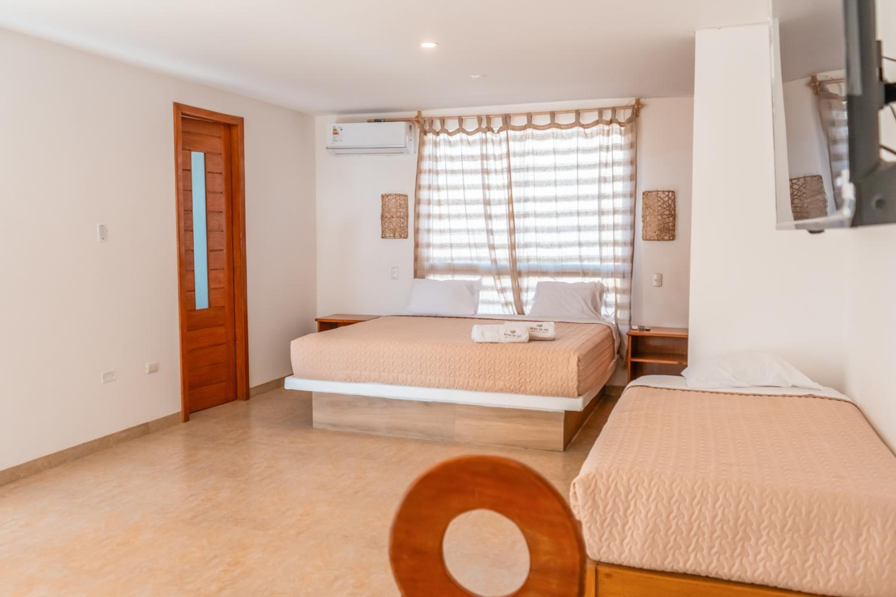 Triple Room with Pool View photo 1