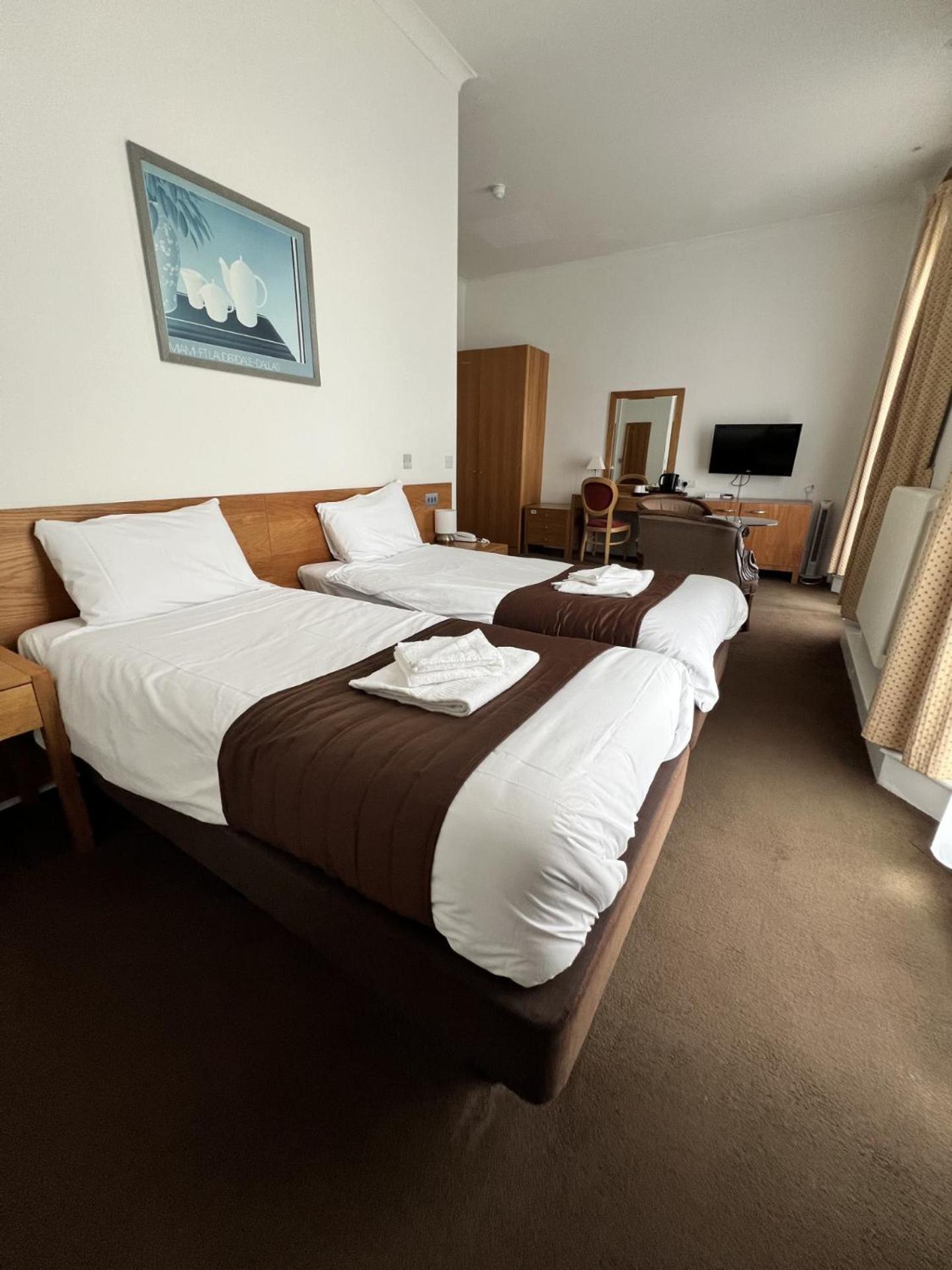 Superior Twin Room - Photo 13