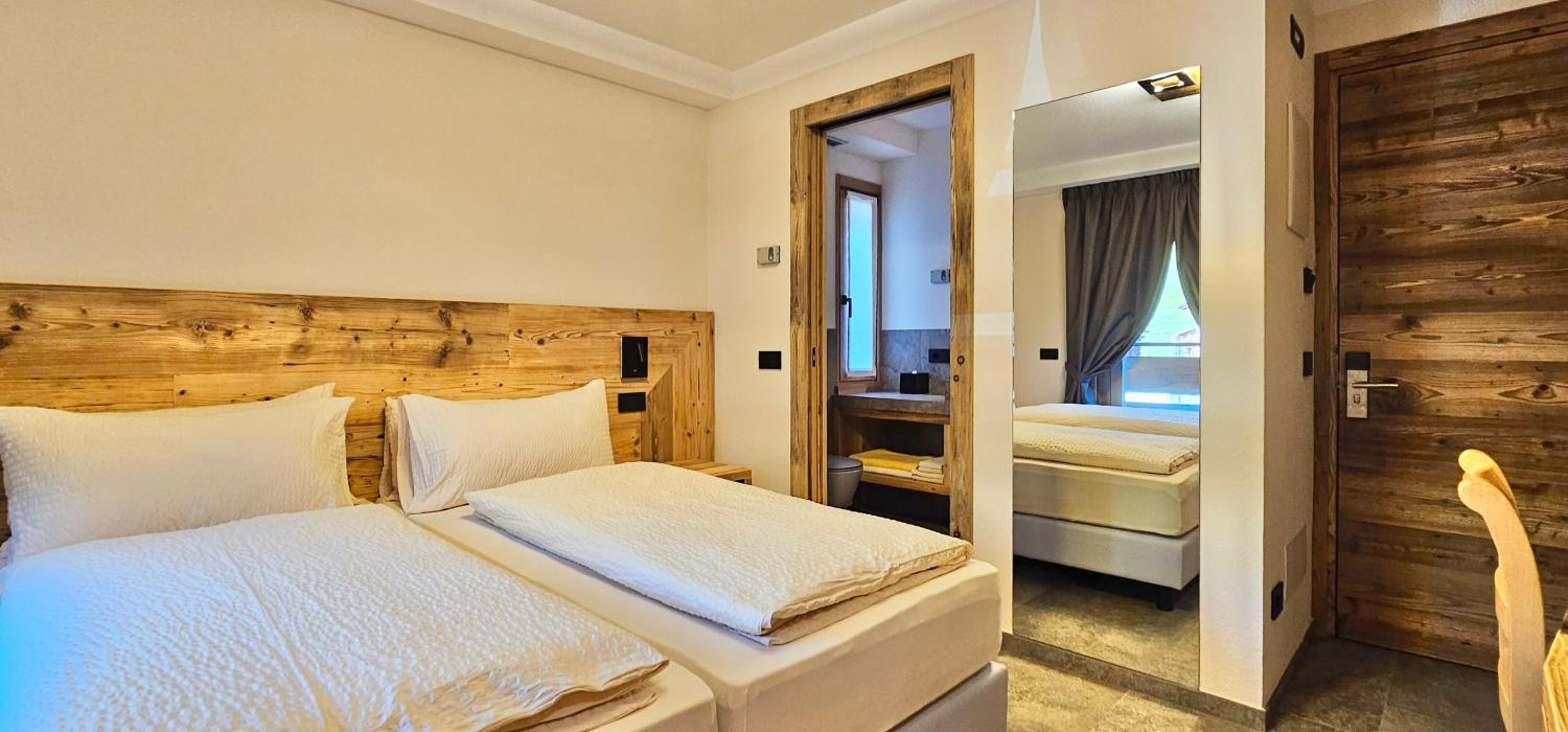Double or Twin Room - Photo 1