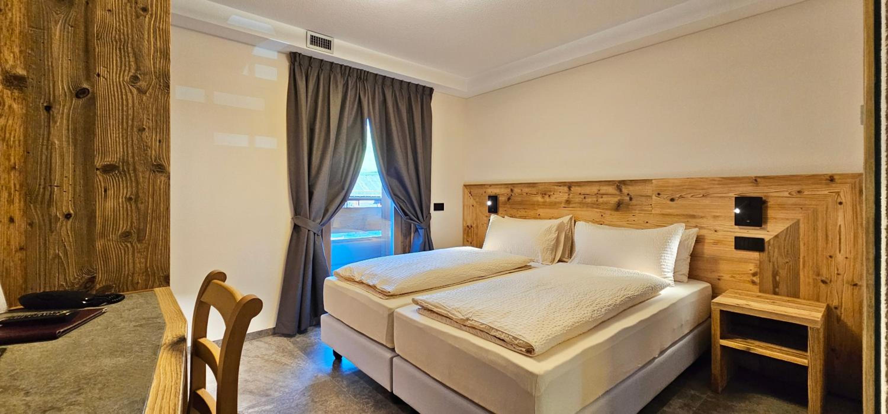 Double or Twin Room - Photo 14