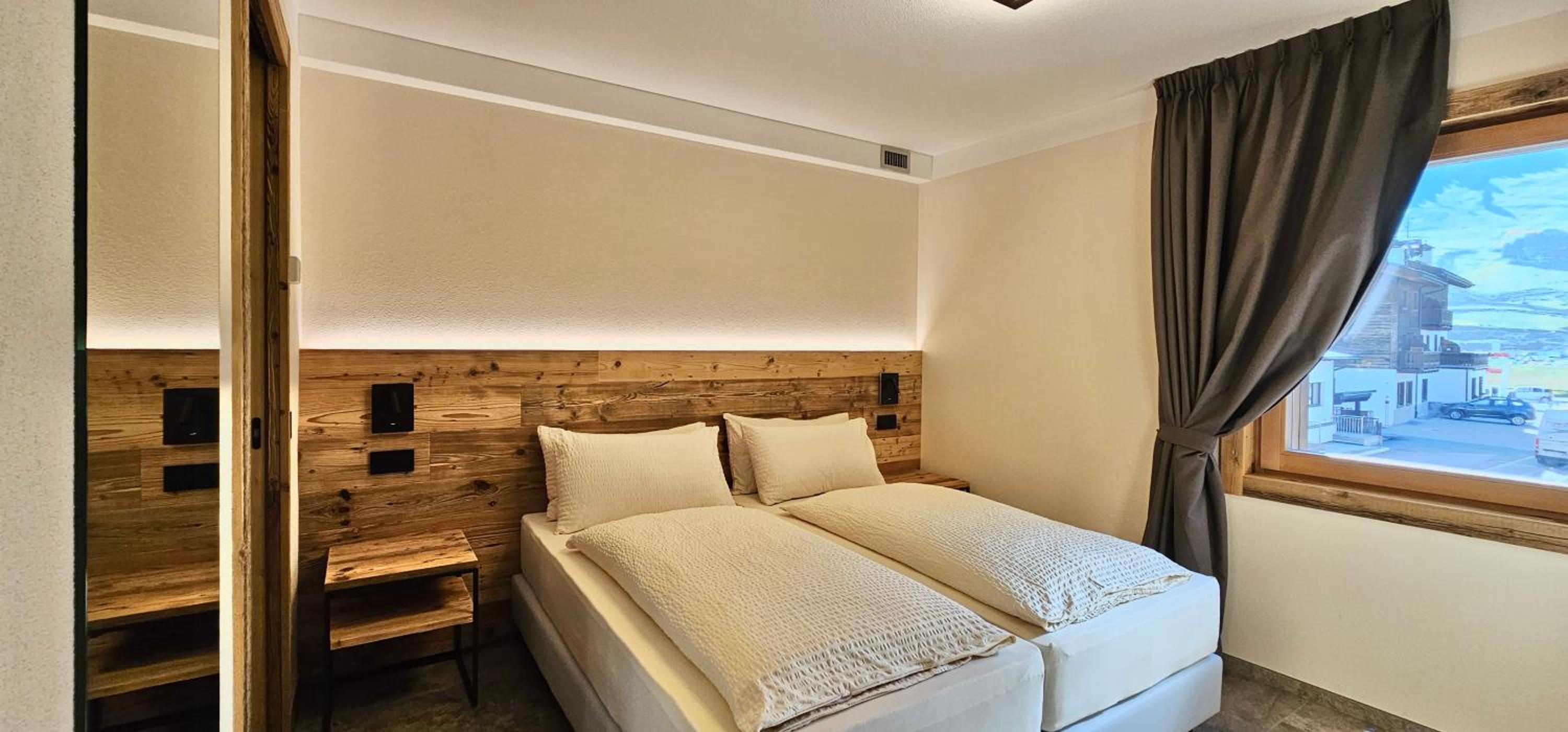Double or Twin Room - Photo 12