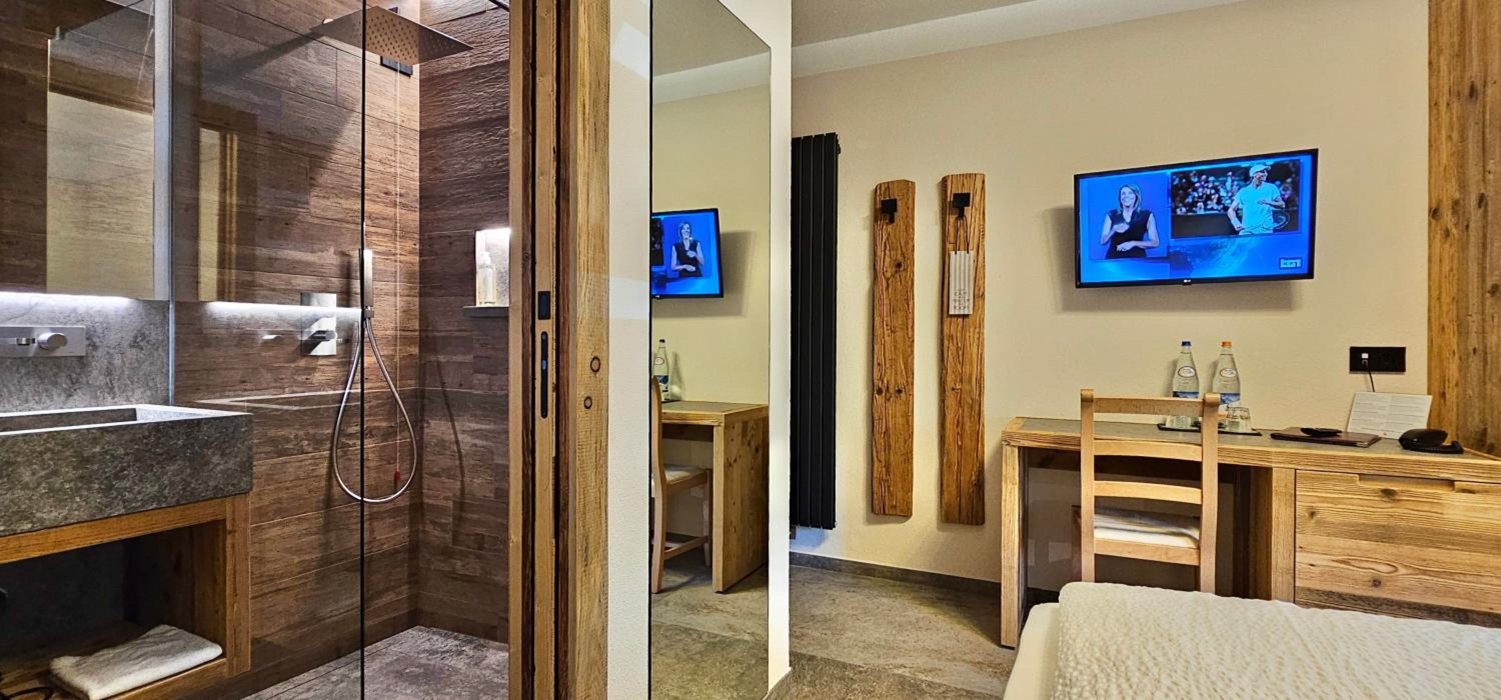 Double or Twin Room - Photo 10