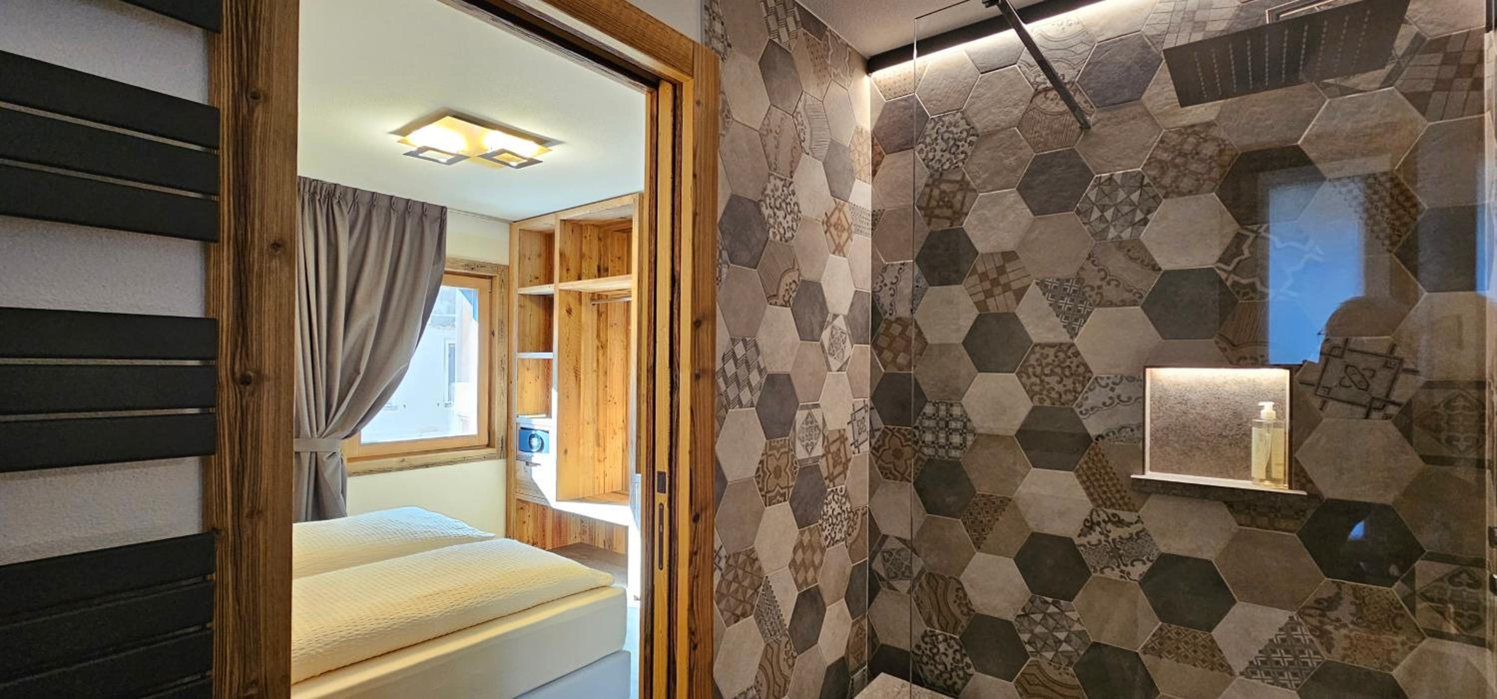 Double or Twin Room - Photo 13