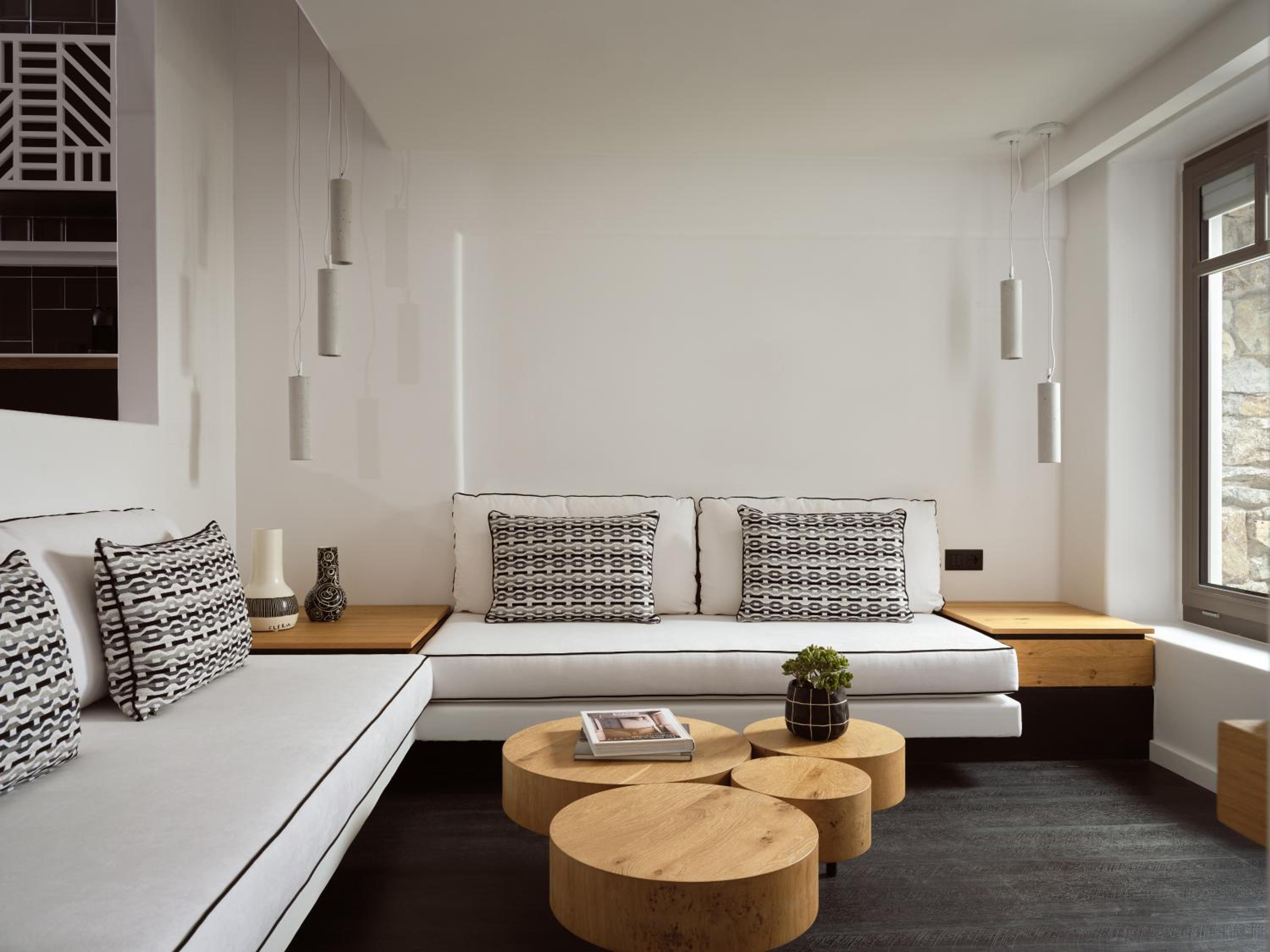 Two-Bedroom Suite with Pool and Spa - Photo 9