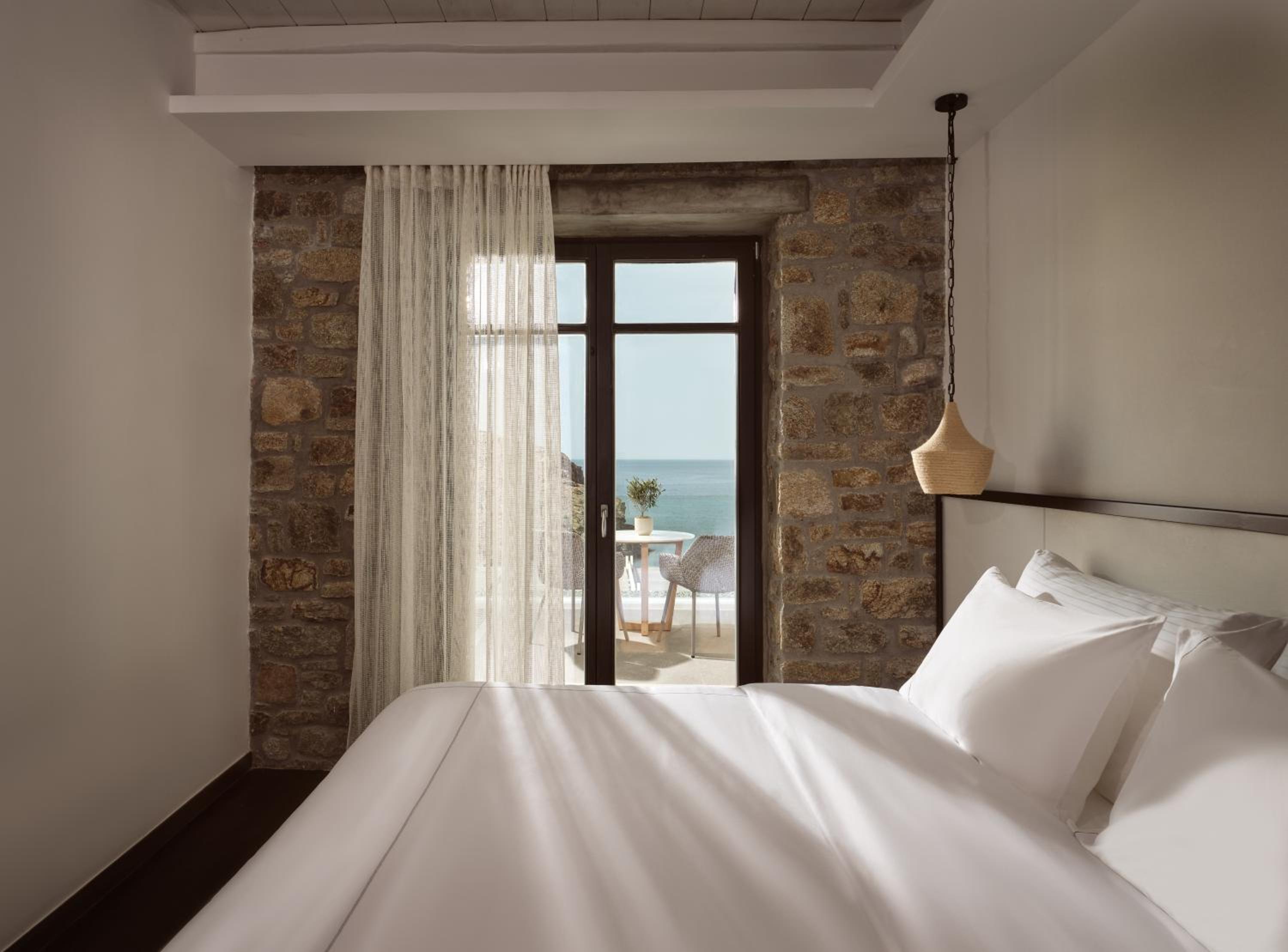 Two-Bedroom Suite with Spa - Photo 9