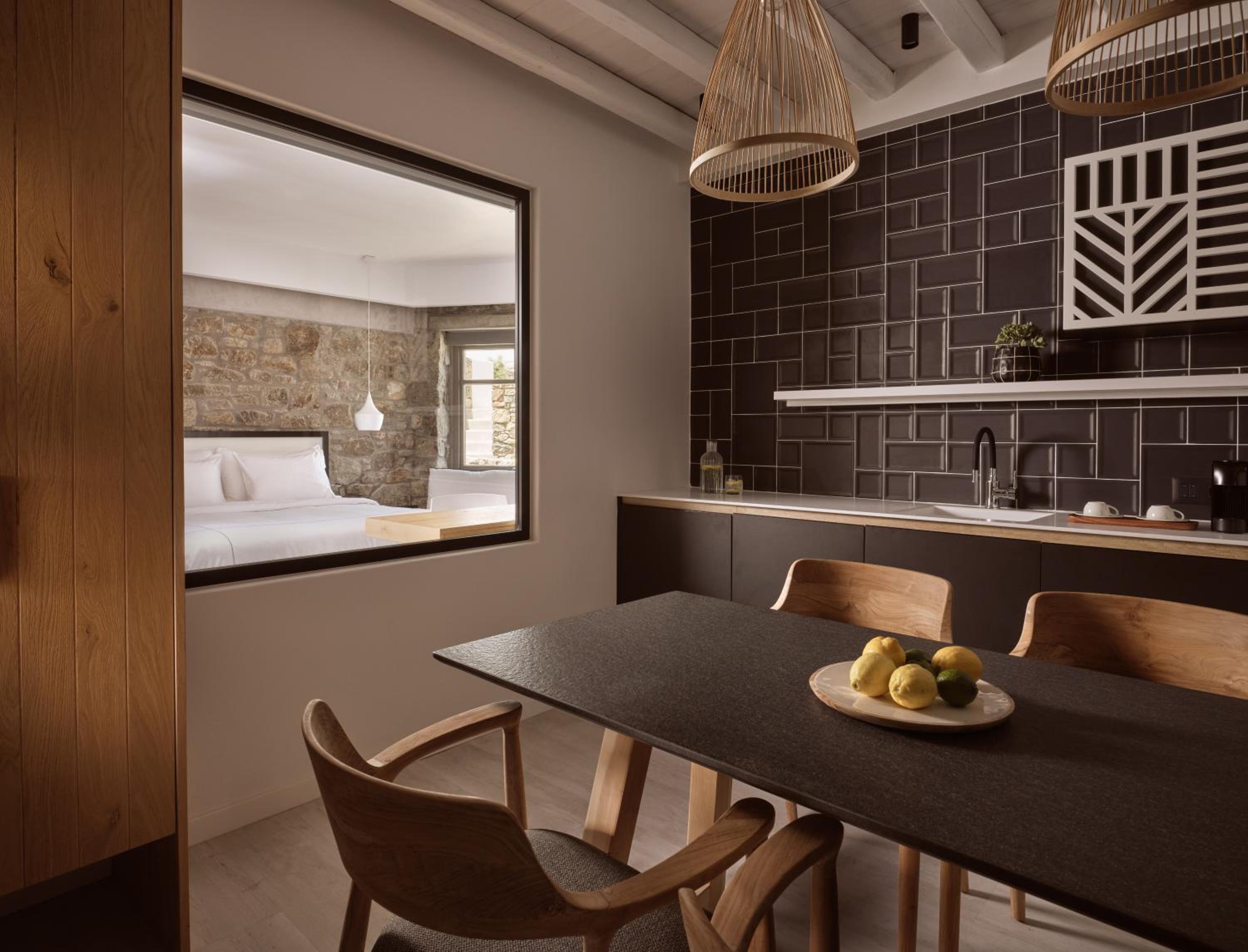 Two-Bedroom Suite with Pool and Spa - Photo 8