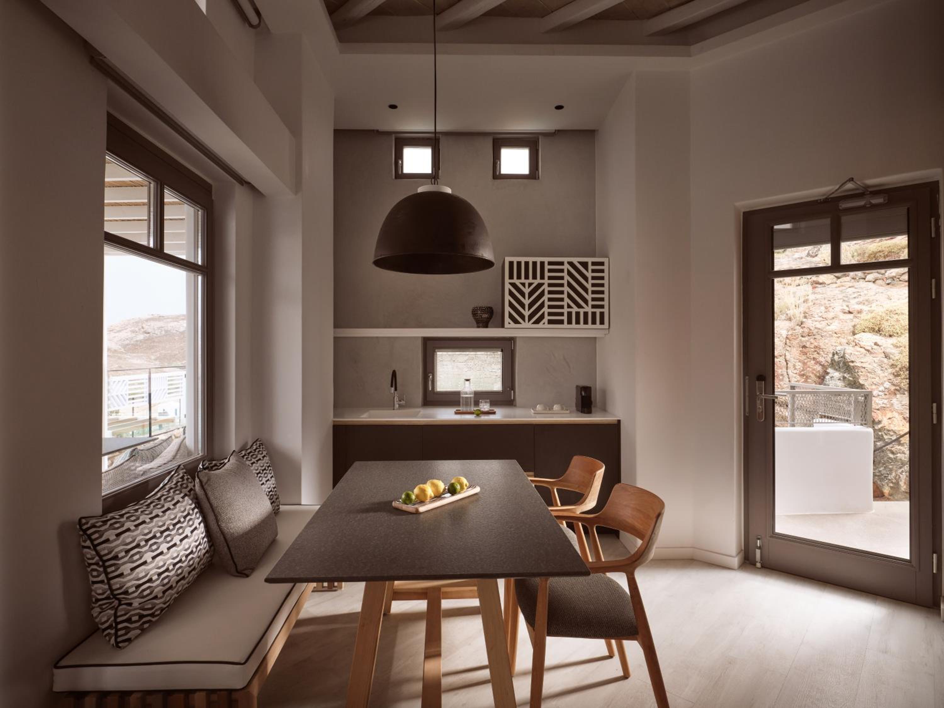 Two-Bedroom Suite with Spa - Photo 12