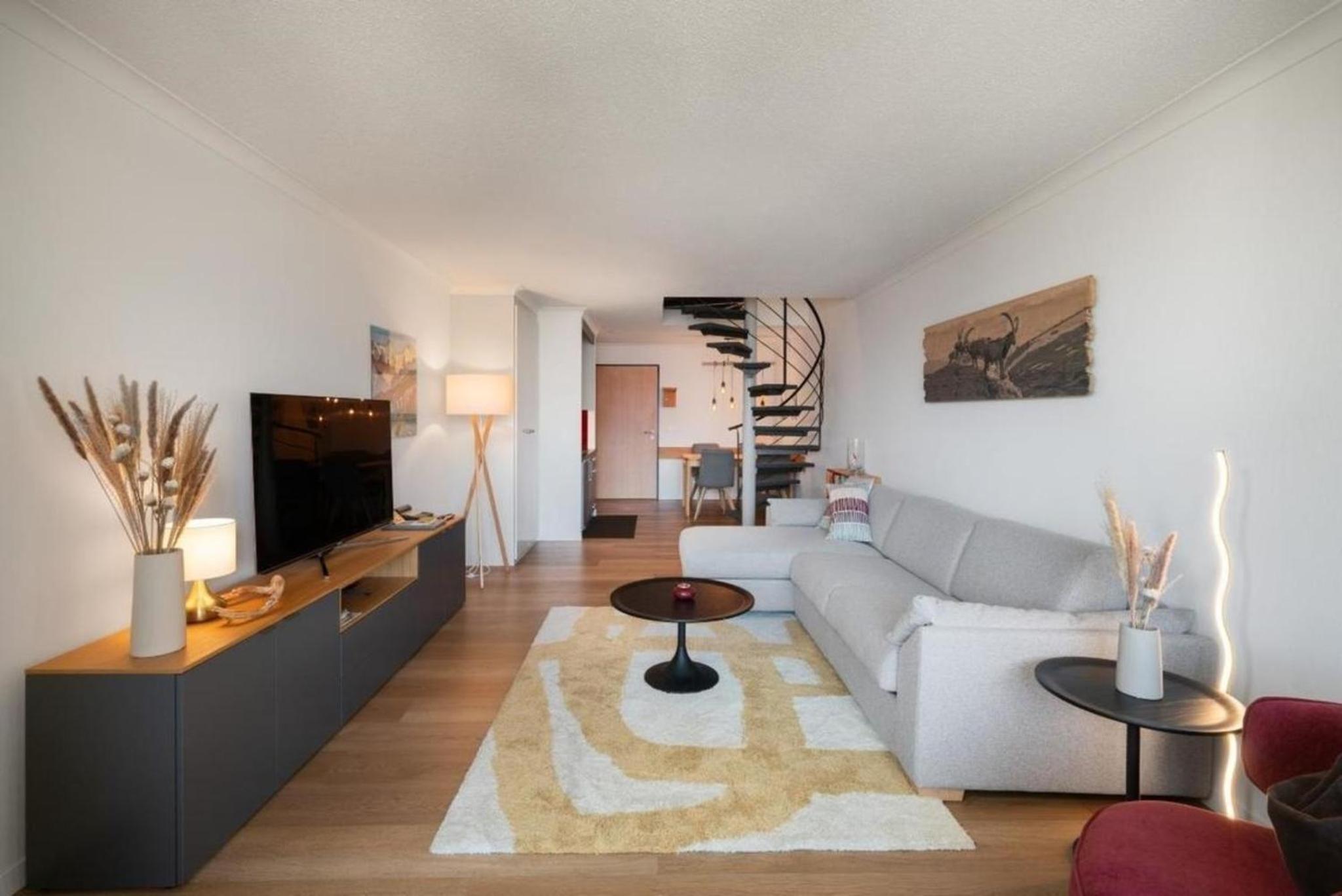 One-Bedroom Apartment photo 2