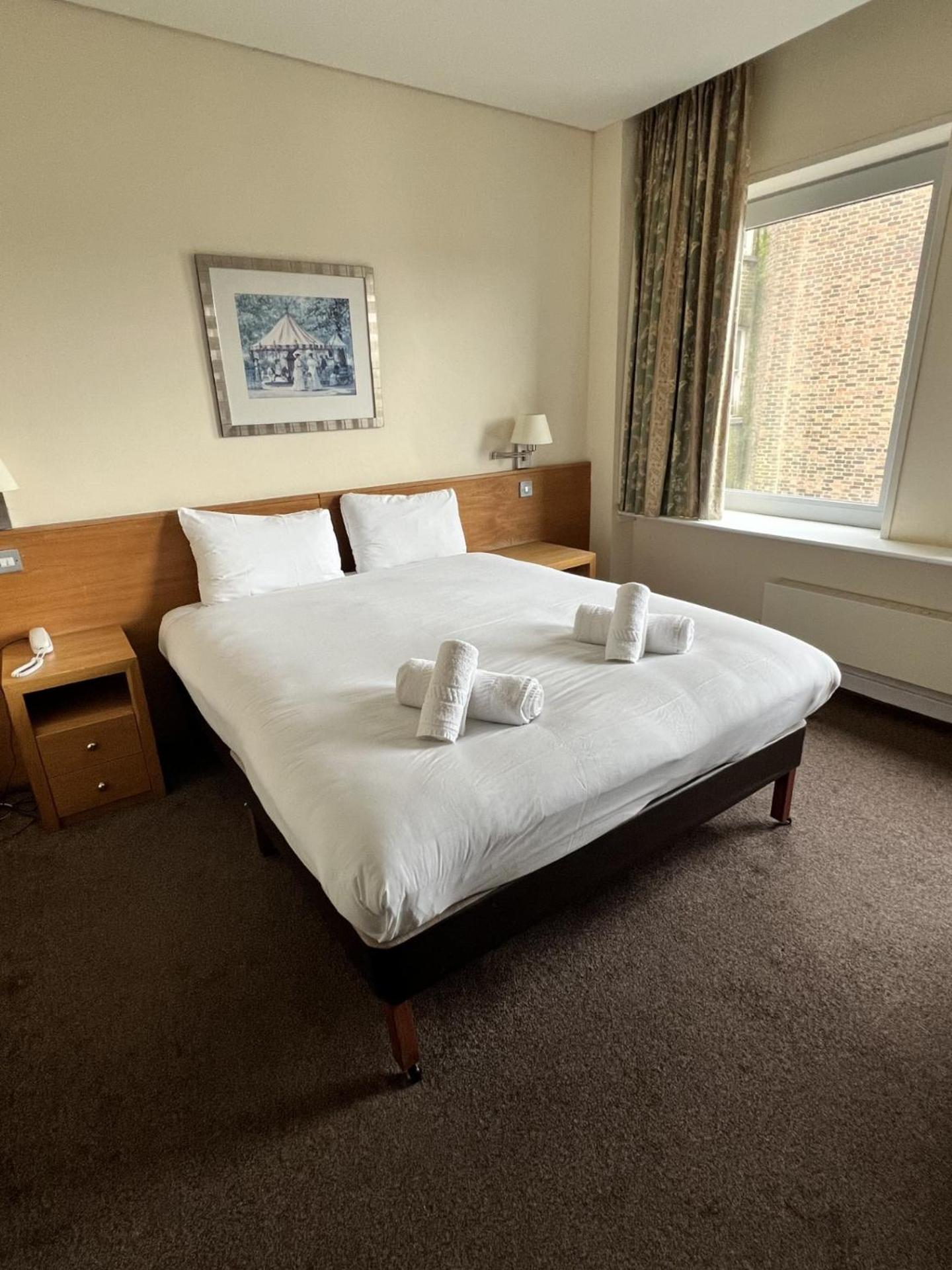 Double Room - Photo 4