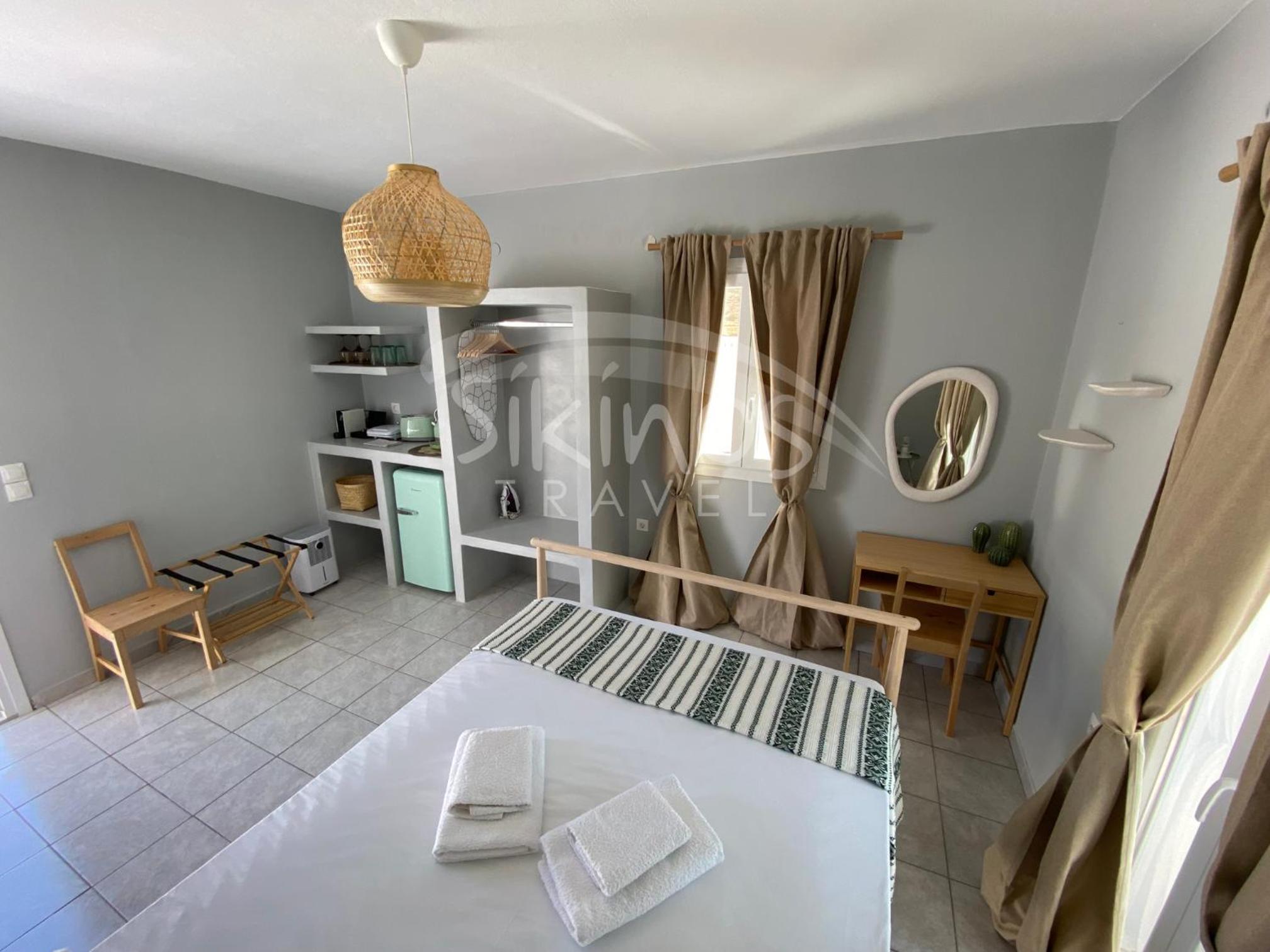 Deluxe Double Room with Balcony and Sea View