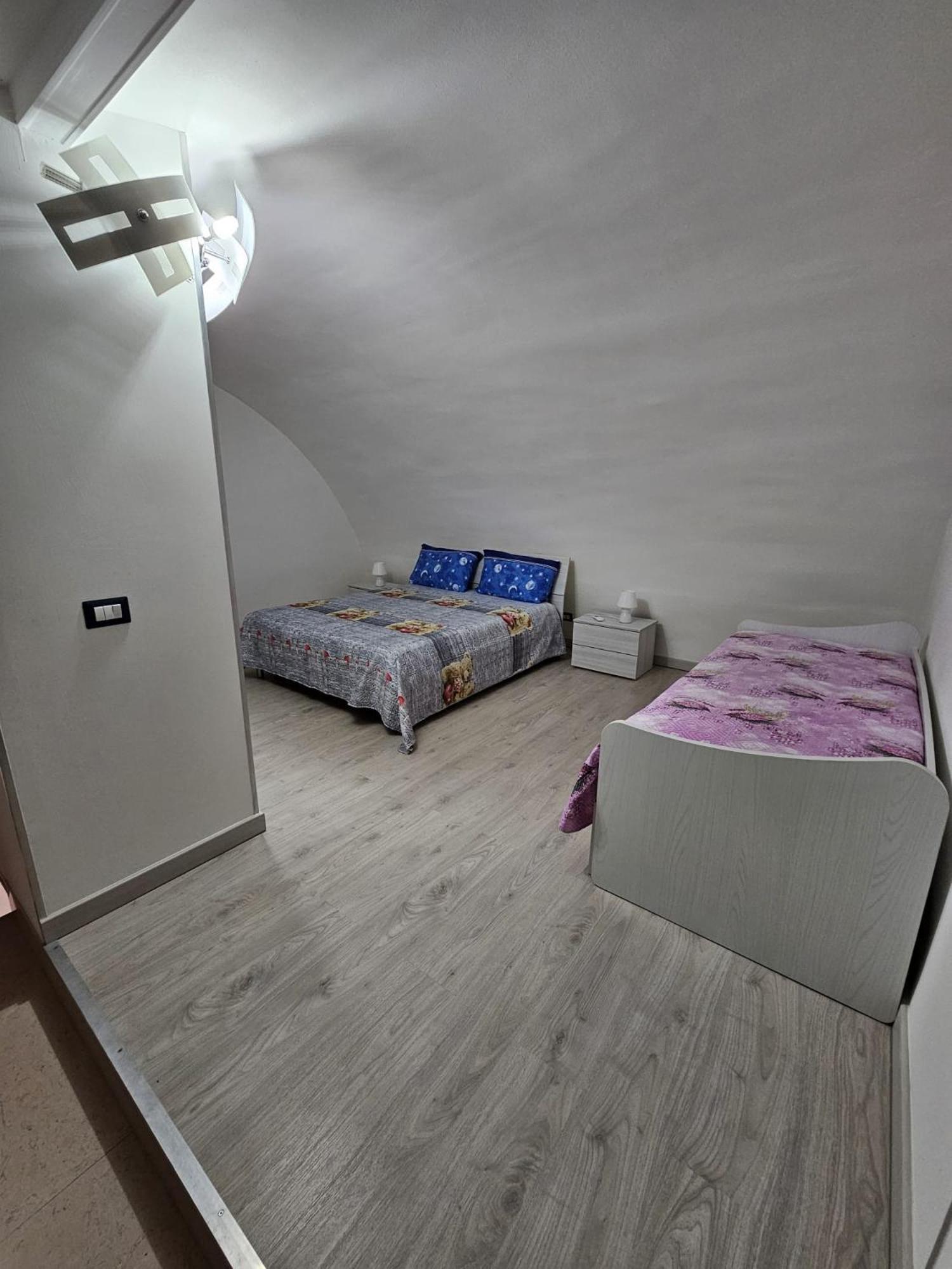 Large Double Room photo 1