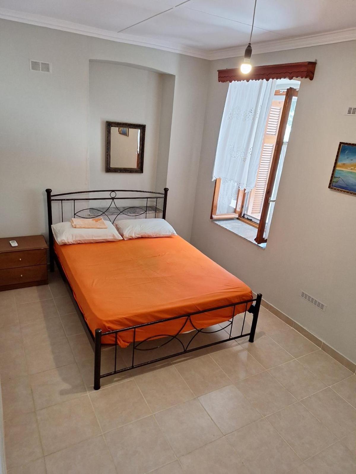 Deluxe Two-Bedroom Apartment with Garden View photo 1