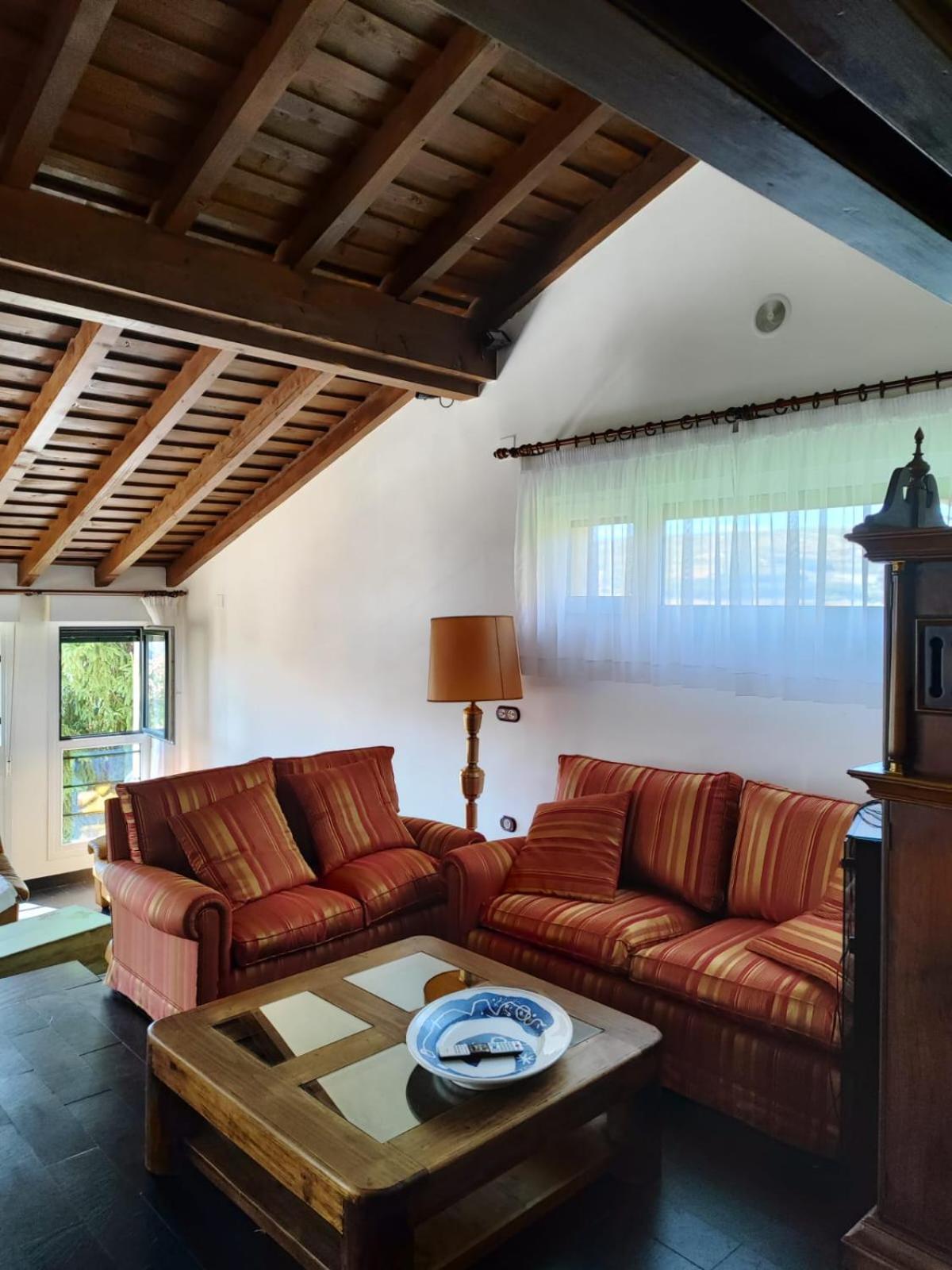 Casa de cuatro habitaciones