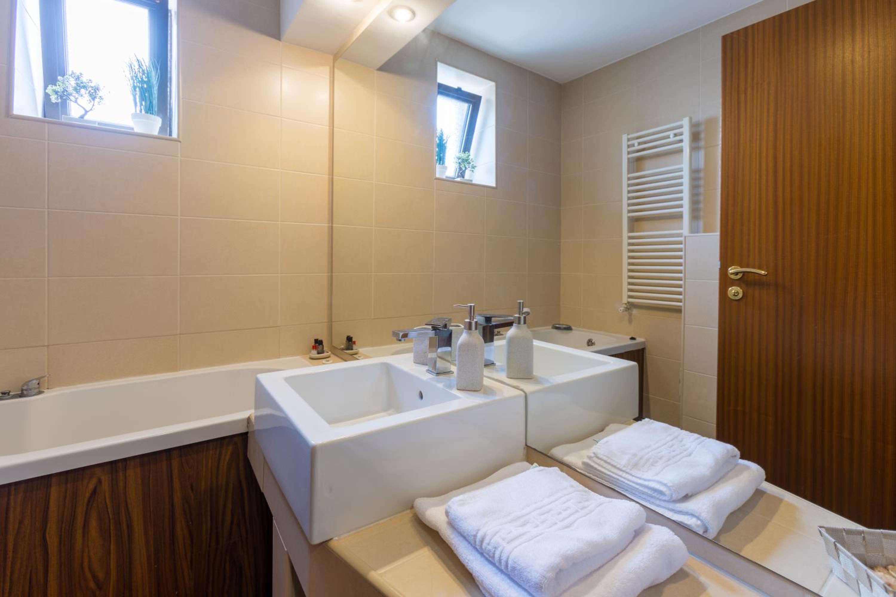 Triple Room with Mountain View - Photo 9