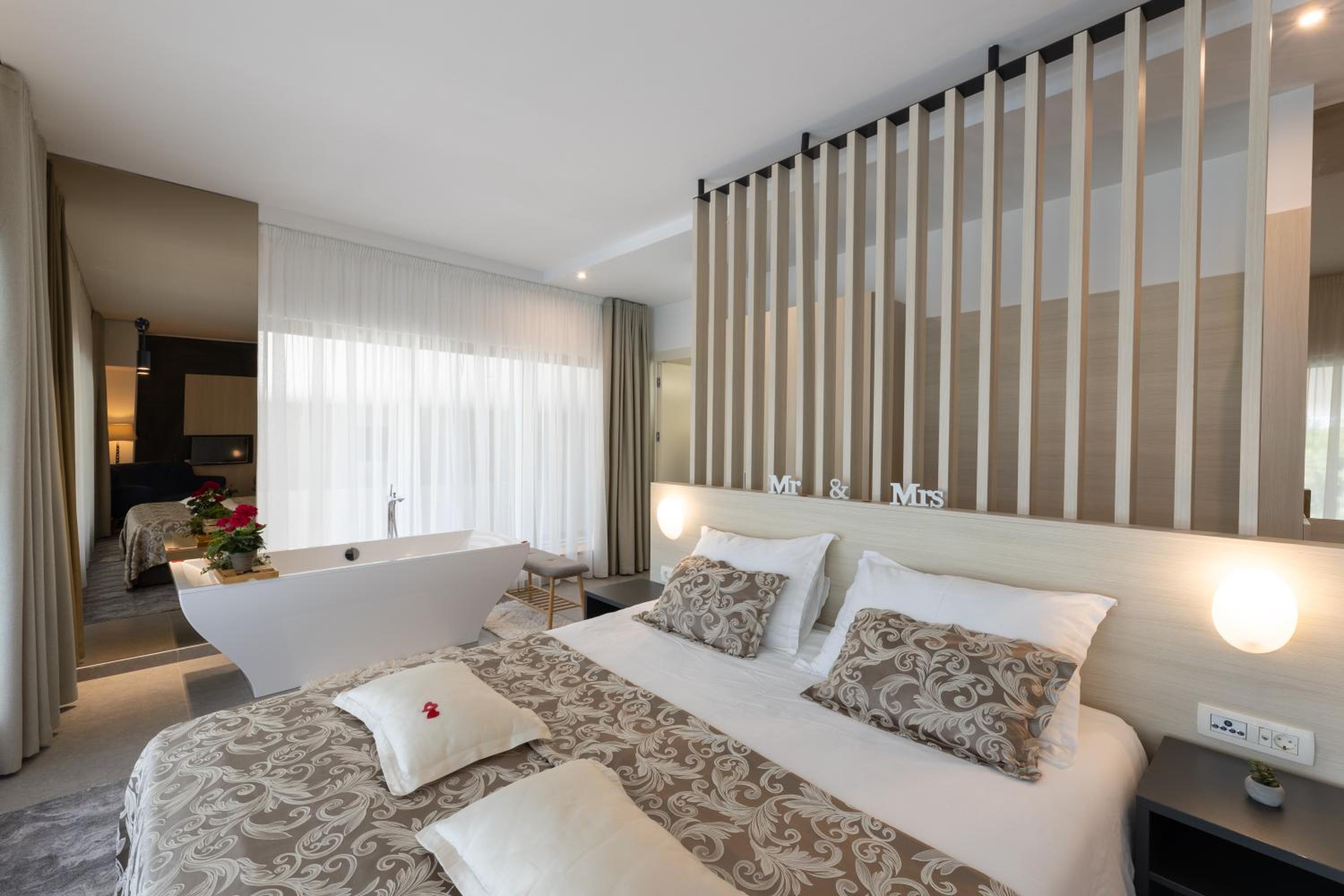 Luxury Cesar Suite
