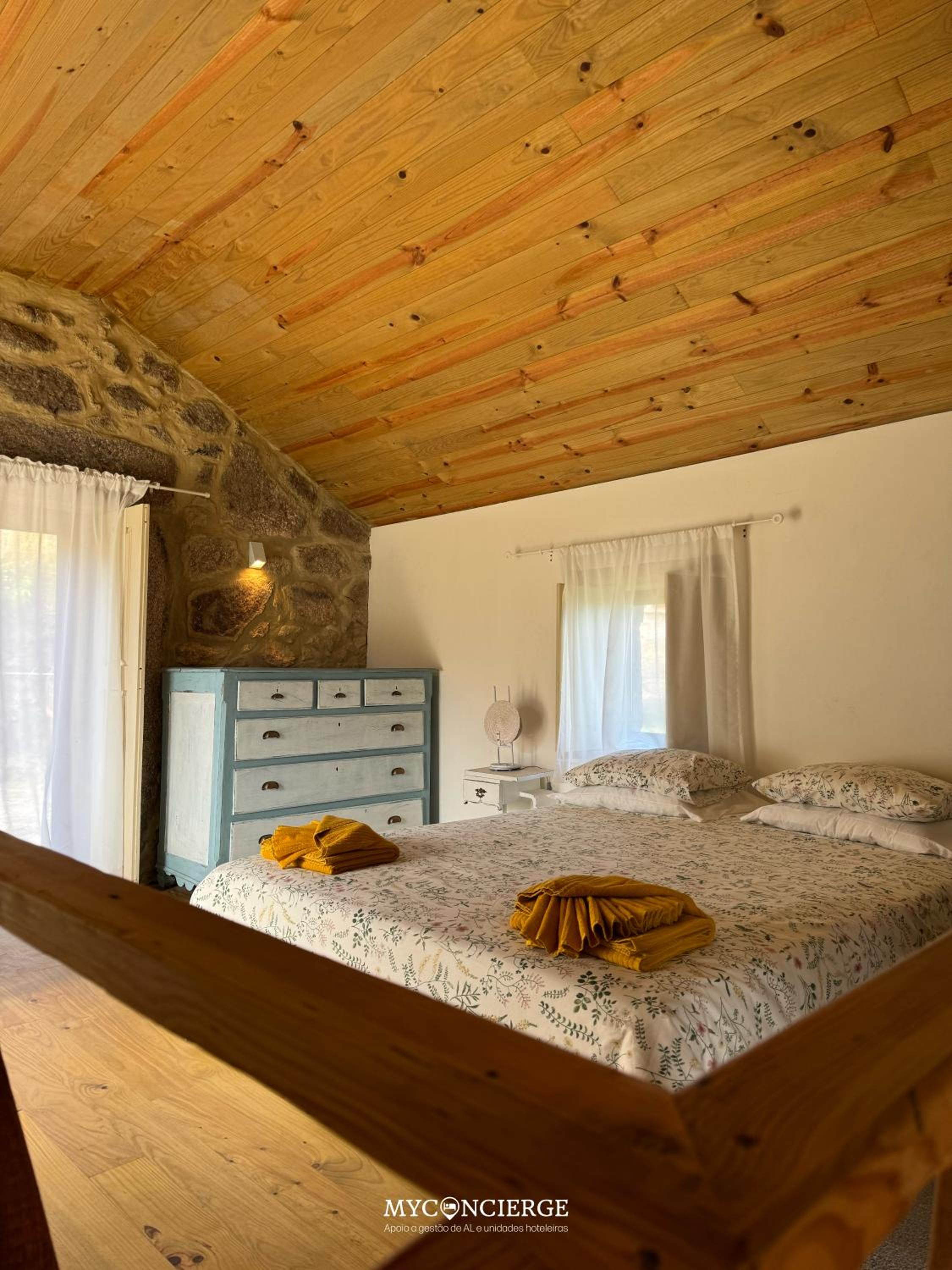 Three-Bedroom House photo 2
